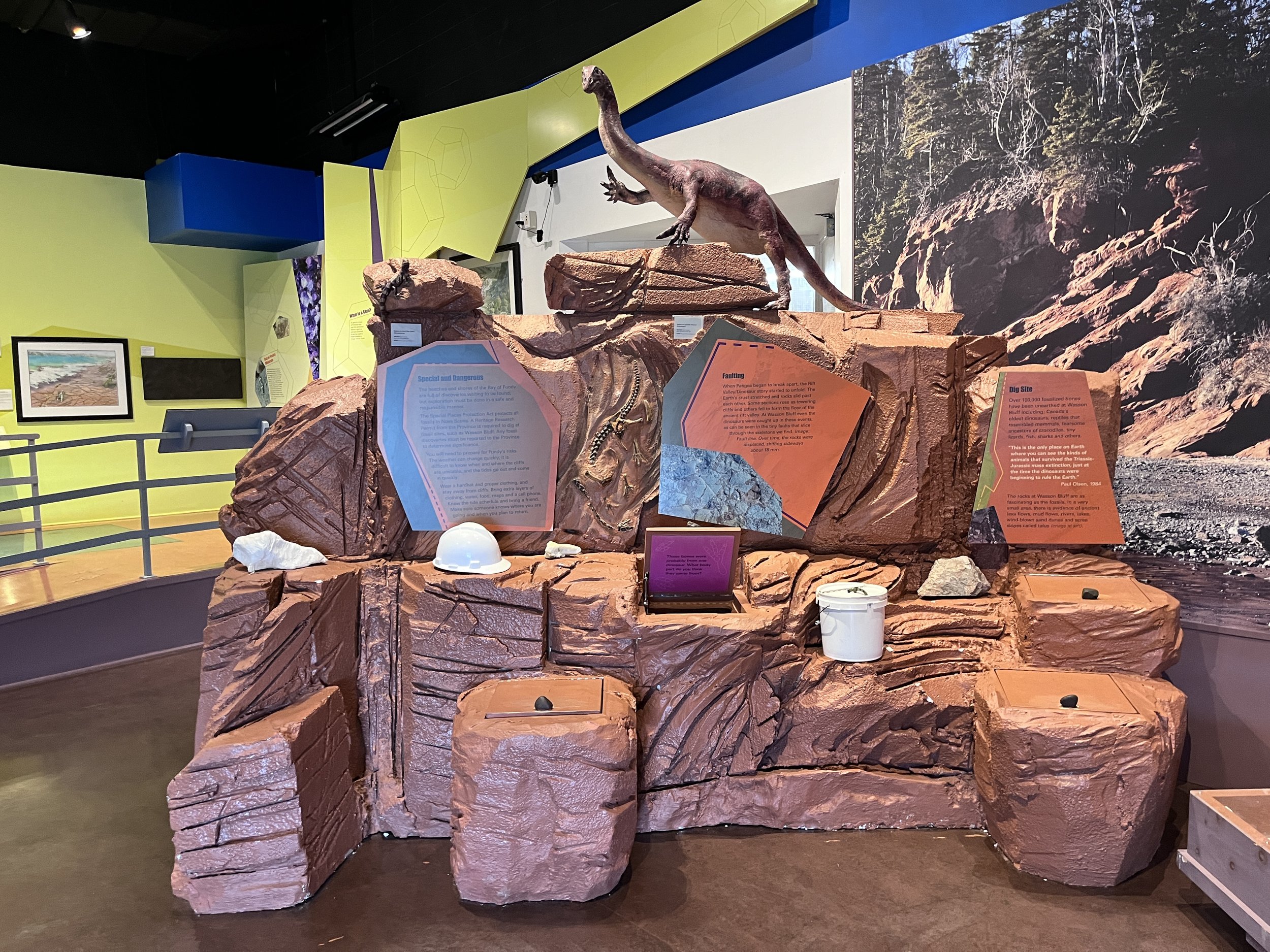 ​Fundy Geological Museum 1.JPG