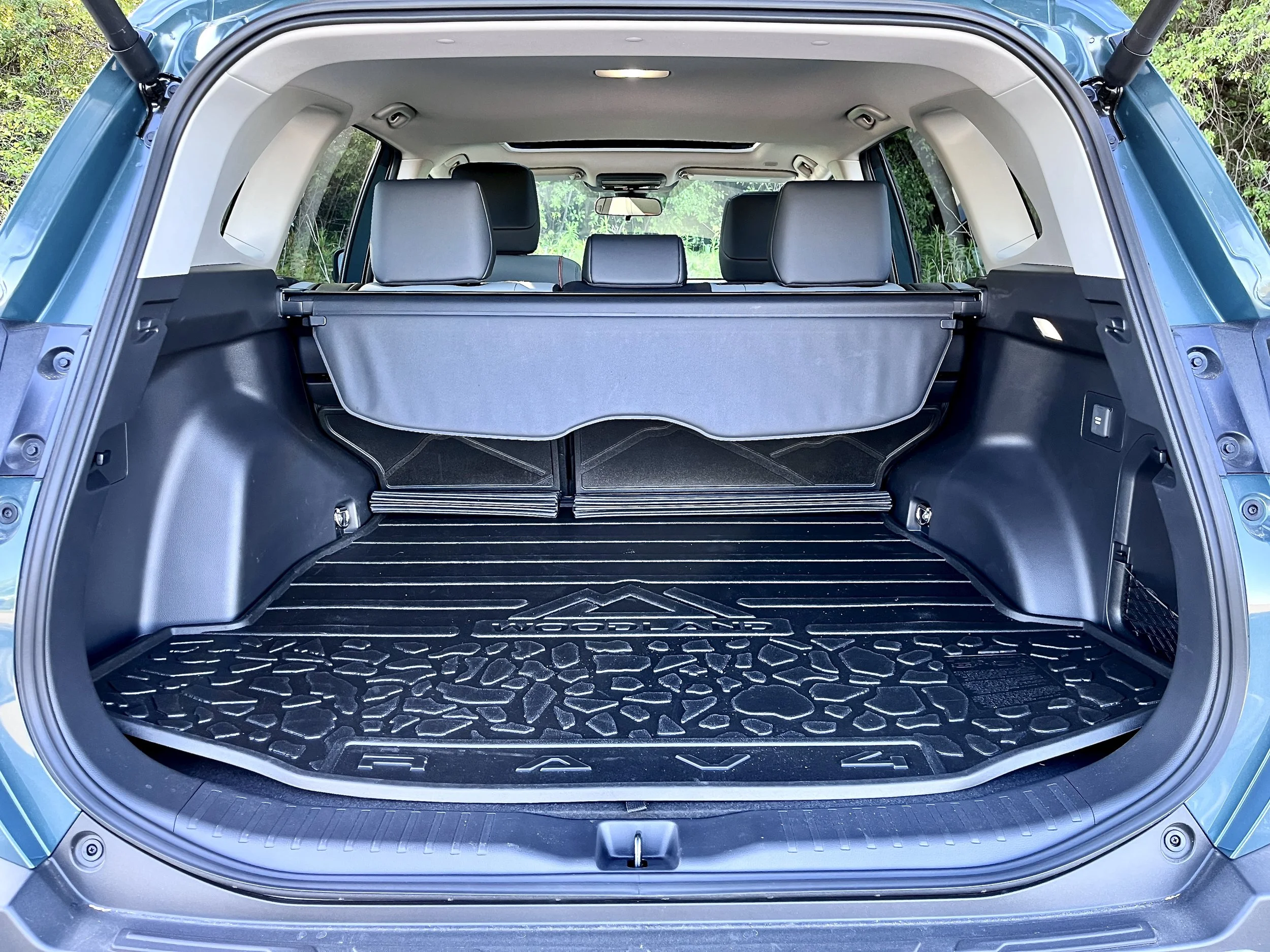 2026 Toyta RAV4 12.JPG