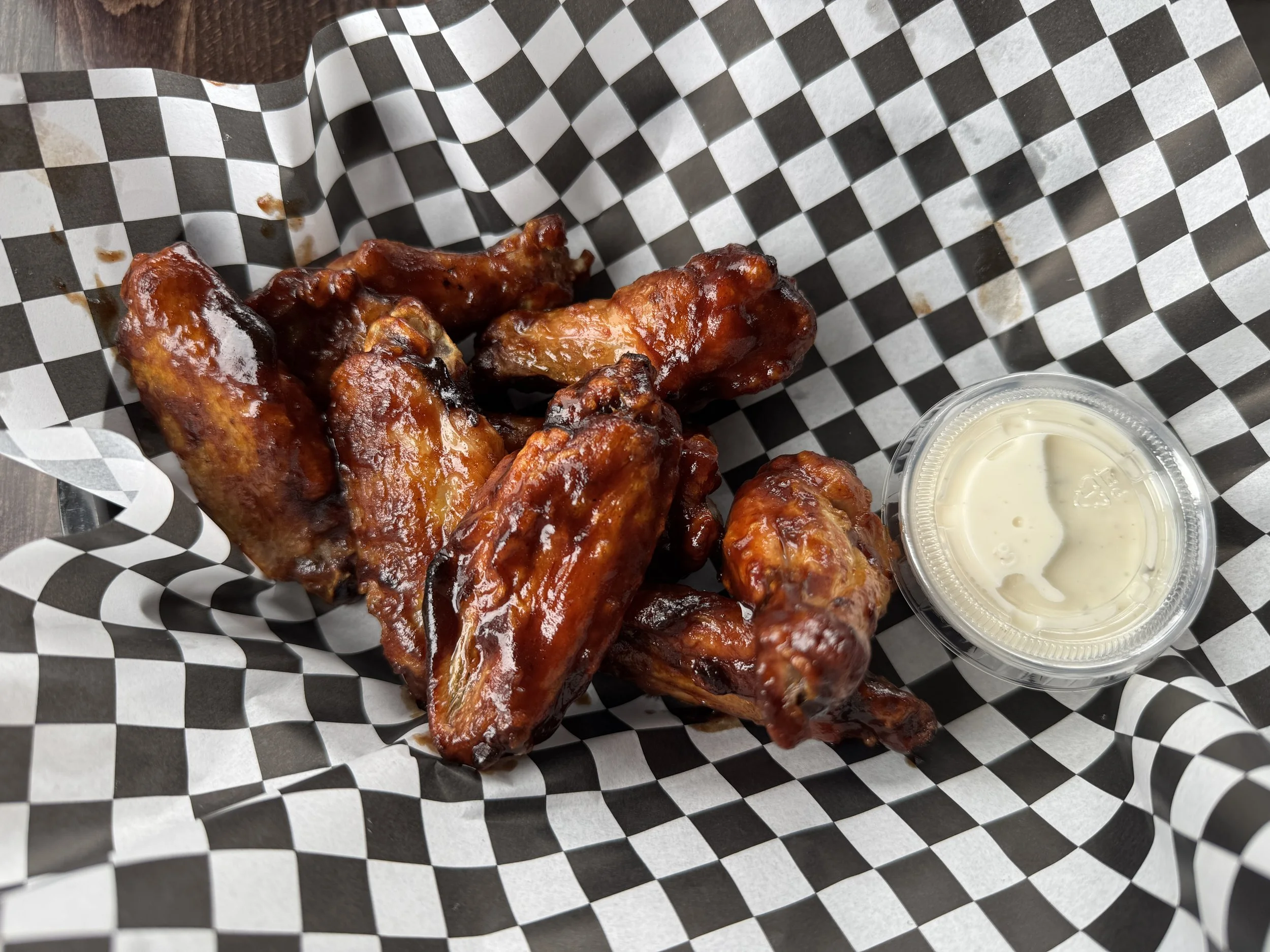 Random Delicious Thing: Bakeapple BBQ Sauce Chicken Wings in Bay Bulls, N.L. 