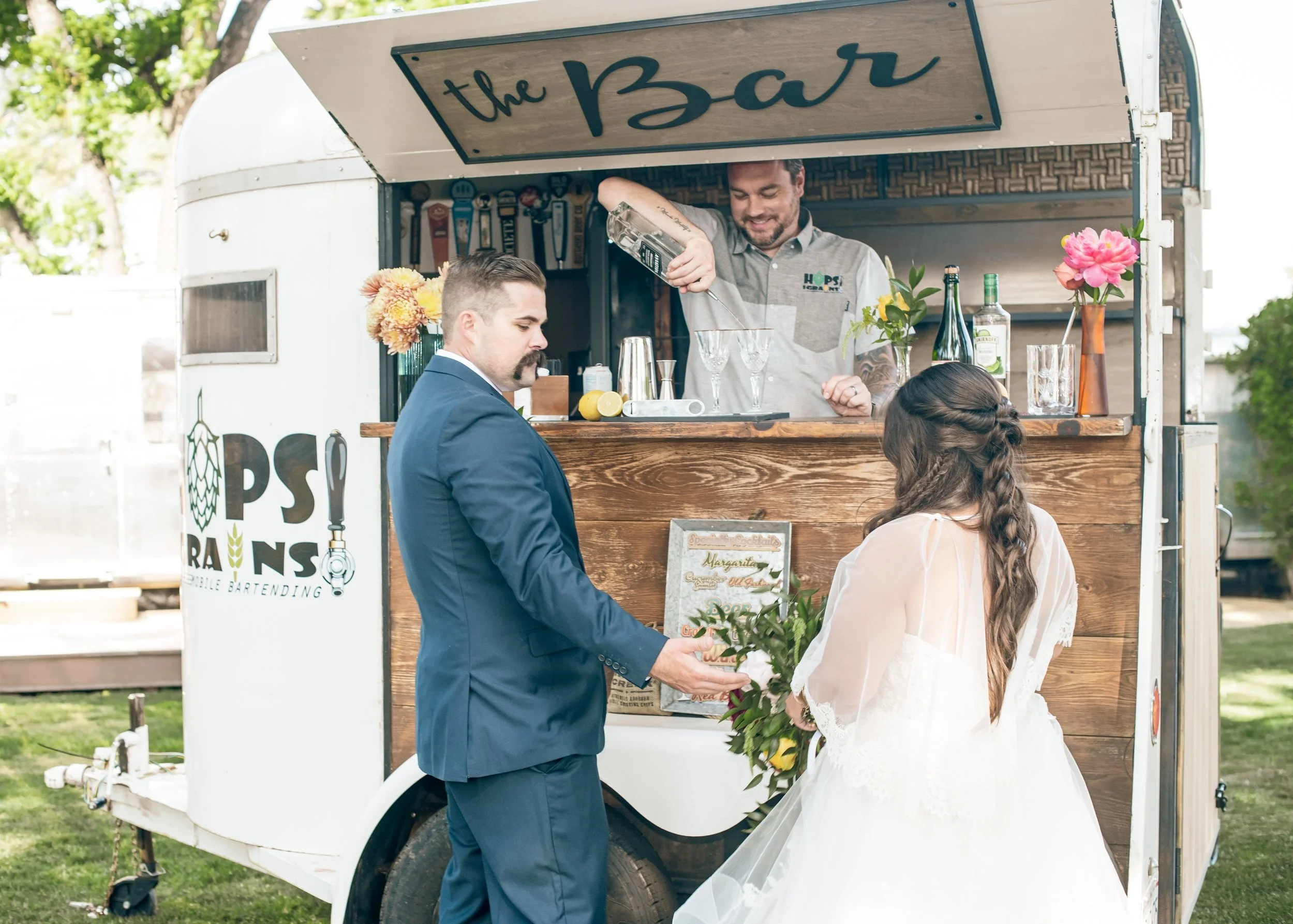 Unleash Your Creativity: The Advantages of a Blank Canvas Wedding Venue in Lake Elsinore, California