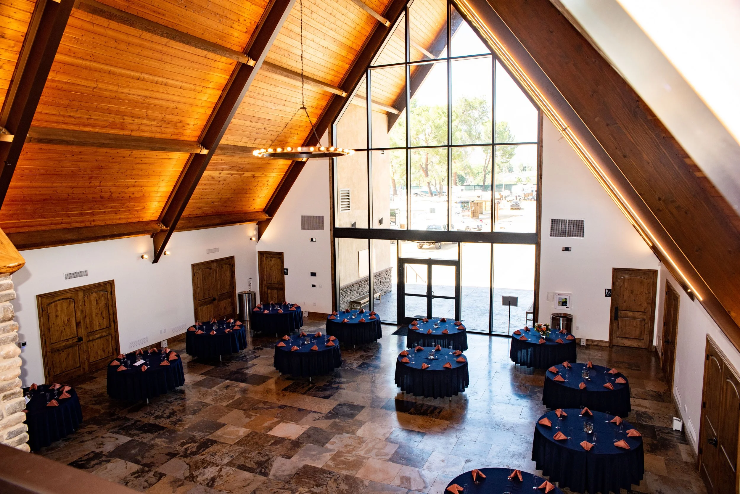 Celebrating Thanksgiving at Launch Pointe: Tips for a Memorable Holiday Event