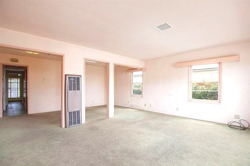 Ugly old living area of a home