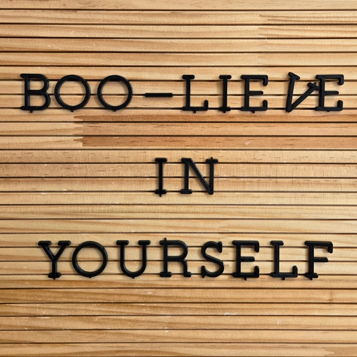 We love a good seasonal pun. 
・・・
#arttherapy #arttherapist #curiousspacetherapy #dcarttherapy #privatepractice #therapy #aCreativeDC #extraordinaryALX #oldtownalexandria #oldtownfairfax #staycurious