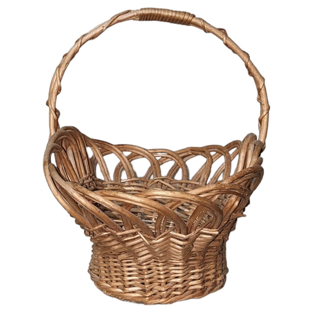 Vintage Hand Woven Reed Market/Flower Basket with Flared Scalloped Edging