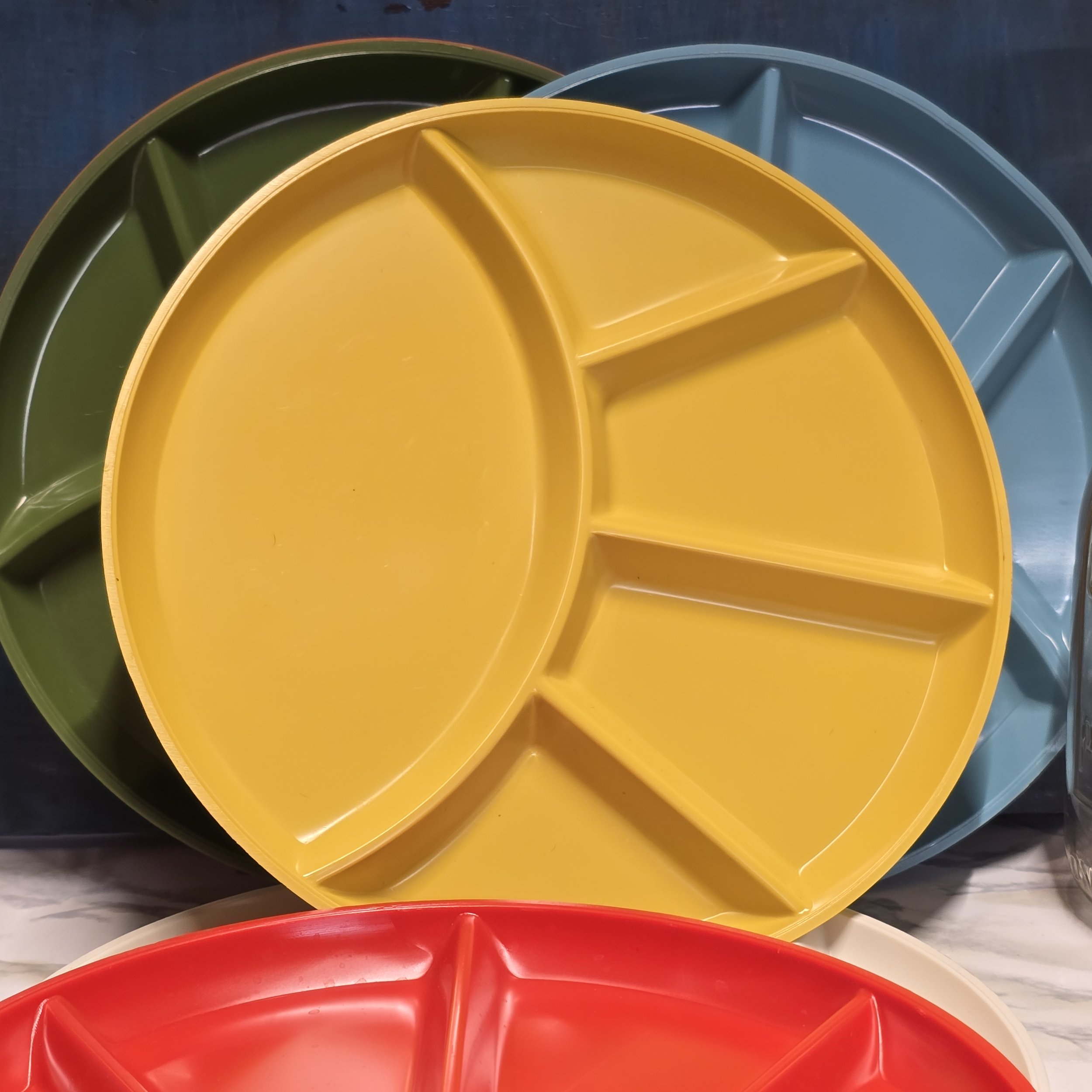 Retro Style Multicolored Divided Plates, Set of 5