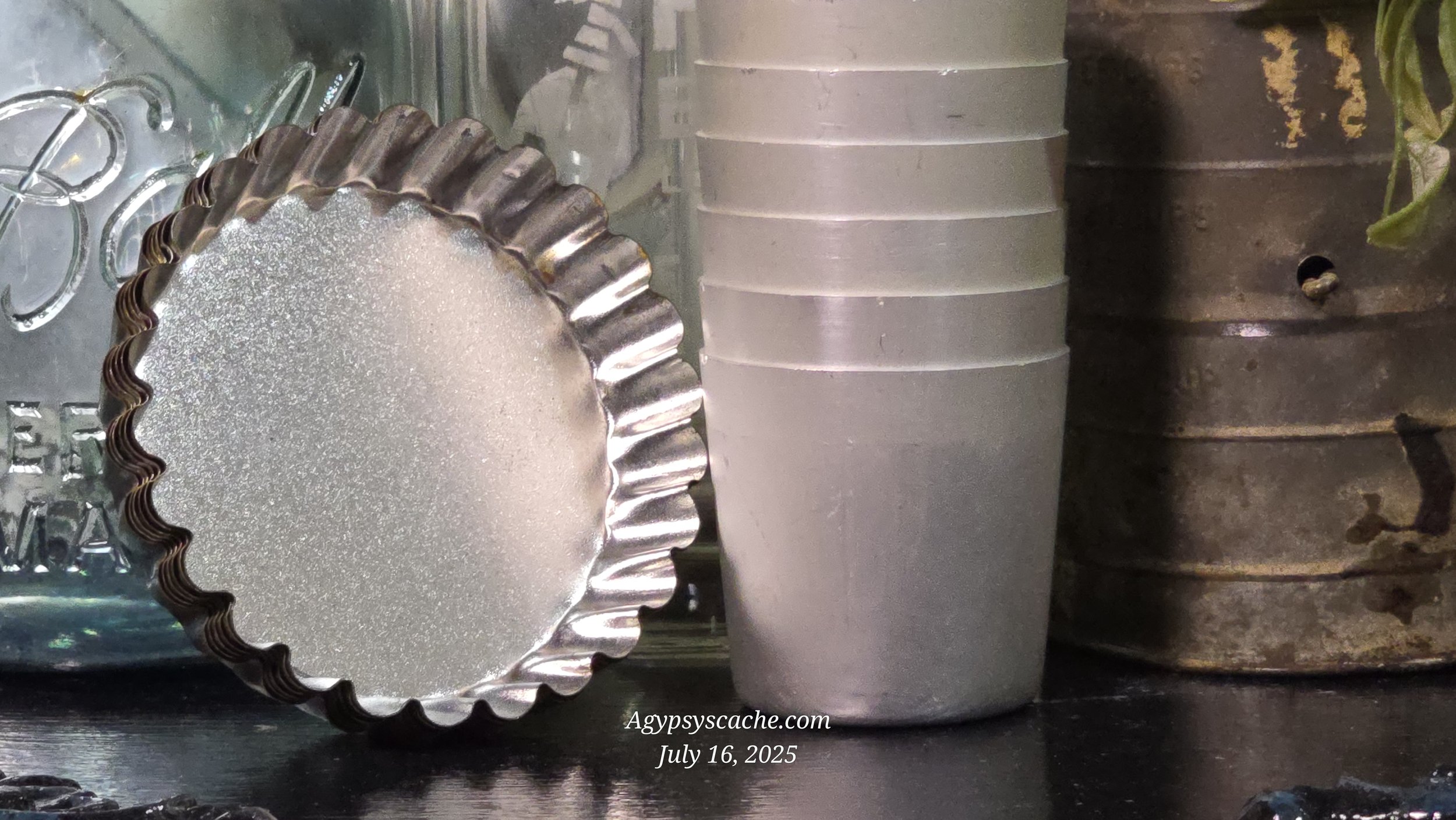 Metal Baking Cup and Tart Pans with Scalloped Edges, Set of 12