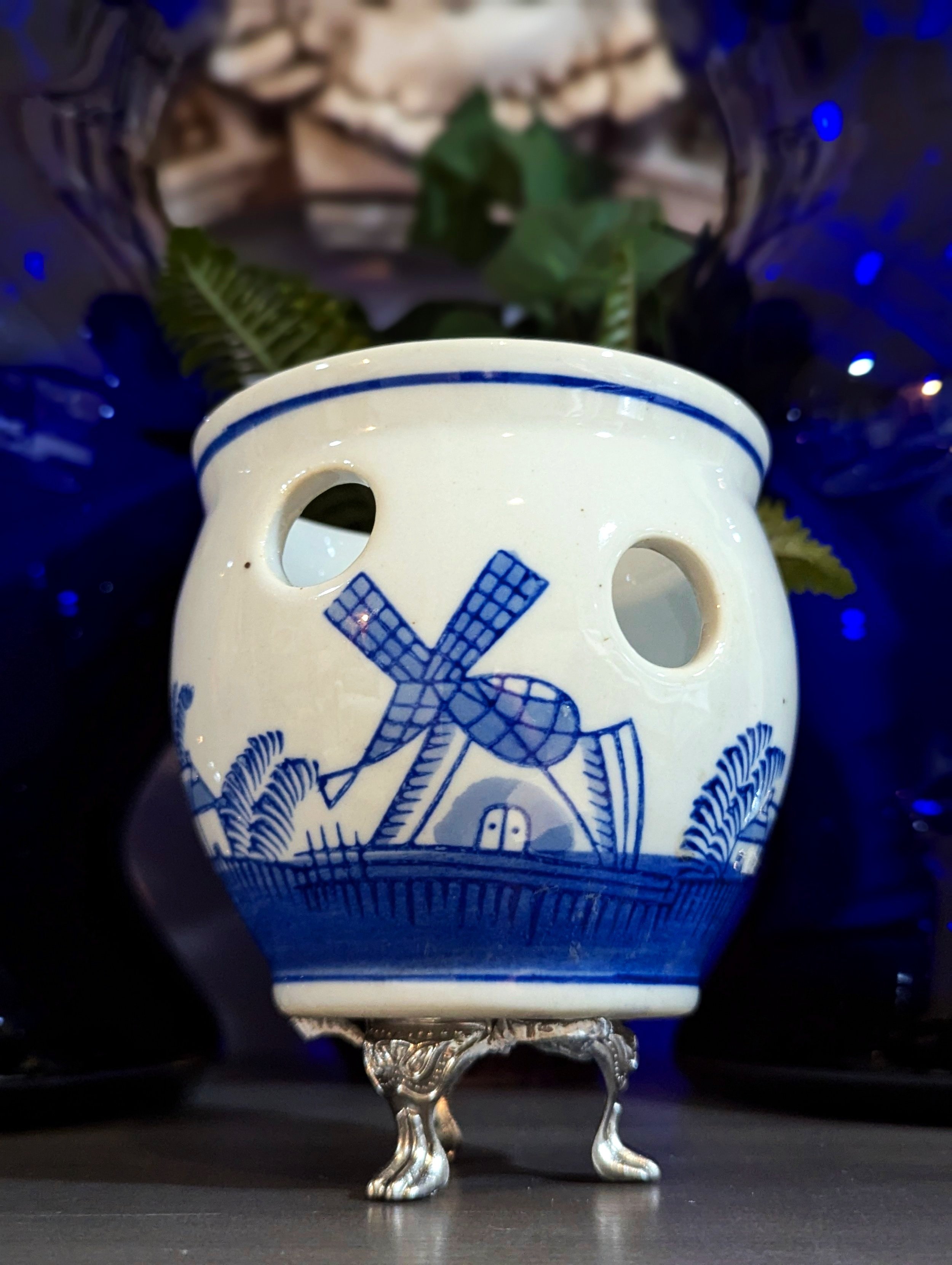 Vintage Small Blue & White Porcelain/Ceramic Footed Ginger Jar Planter with Windmill Farm Pattern
