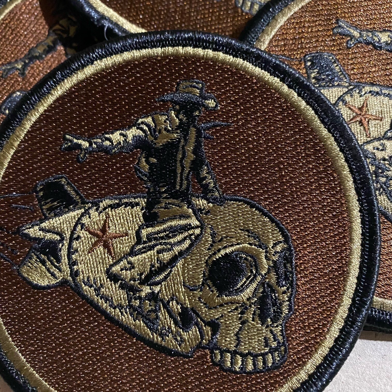 https://i.etsystatic.com/7153363/r/il/ce5883/3709141198/il_fullxfull.3709141198_r96k.jpg
