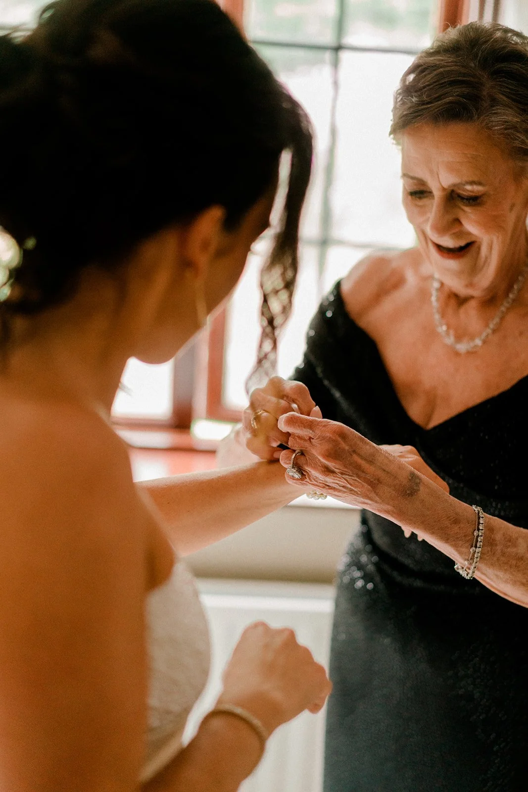 MARGARET & TJ PREVIEWS-300339.jpg