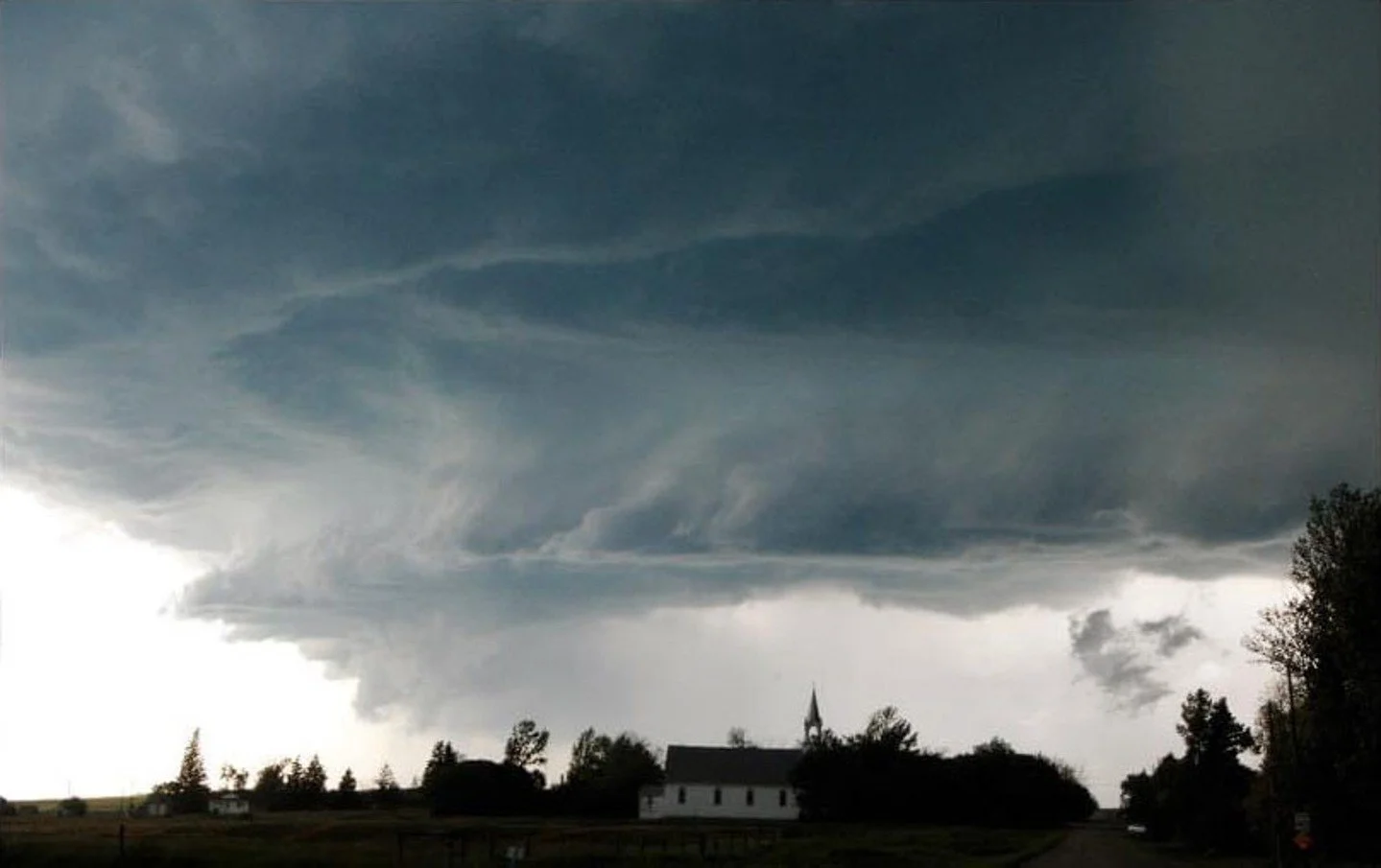 Storm Brewing - Wanda Hudson - Russell 2024 Competition - 1st Place.

#prpa #prpacanada #storm #landscape #nature