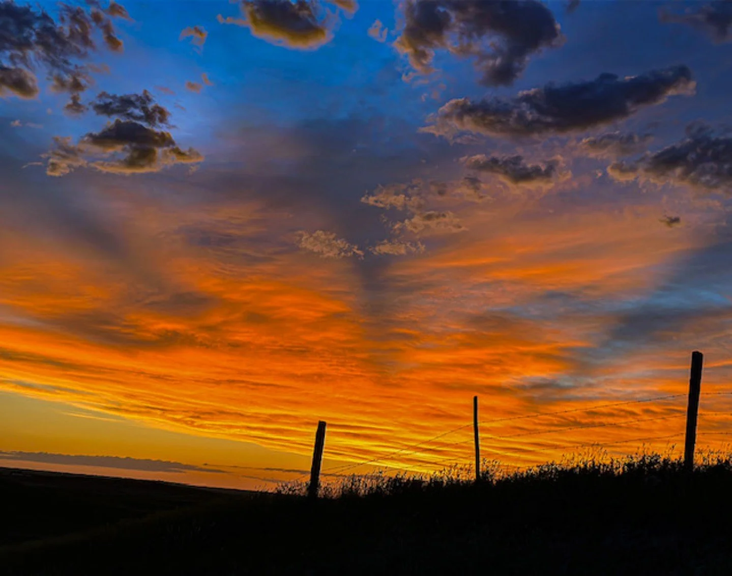 Twilight Dance - Wanda Hudson - Canadian Landscape 2025 Competition - 2nd Place.

#prpa #prpacanada #sunset #landscape #prairies
