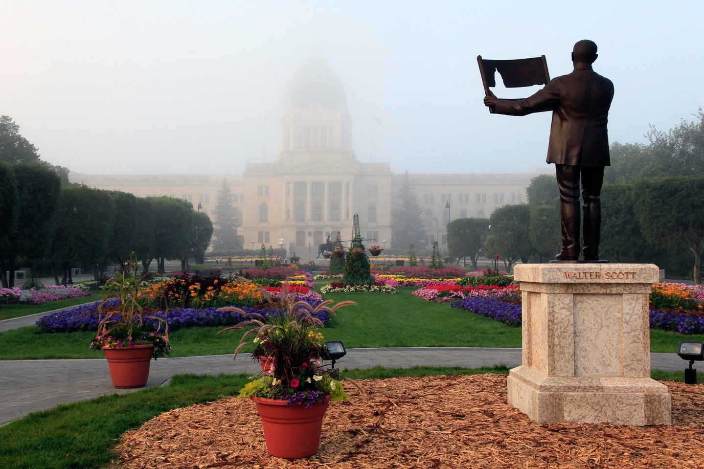 Walter Scott's Vision - Larry Easton - Hand of Man 2023 Competition - 1st Place.

#prpa #prpacanada #history #garden #photography