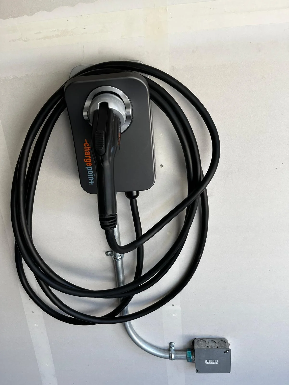 When Electrical Work Goes Wrong: A Lesson in Hiring the Right Professionals