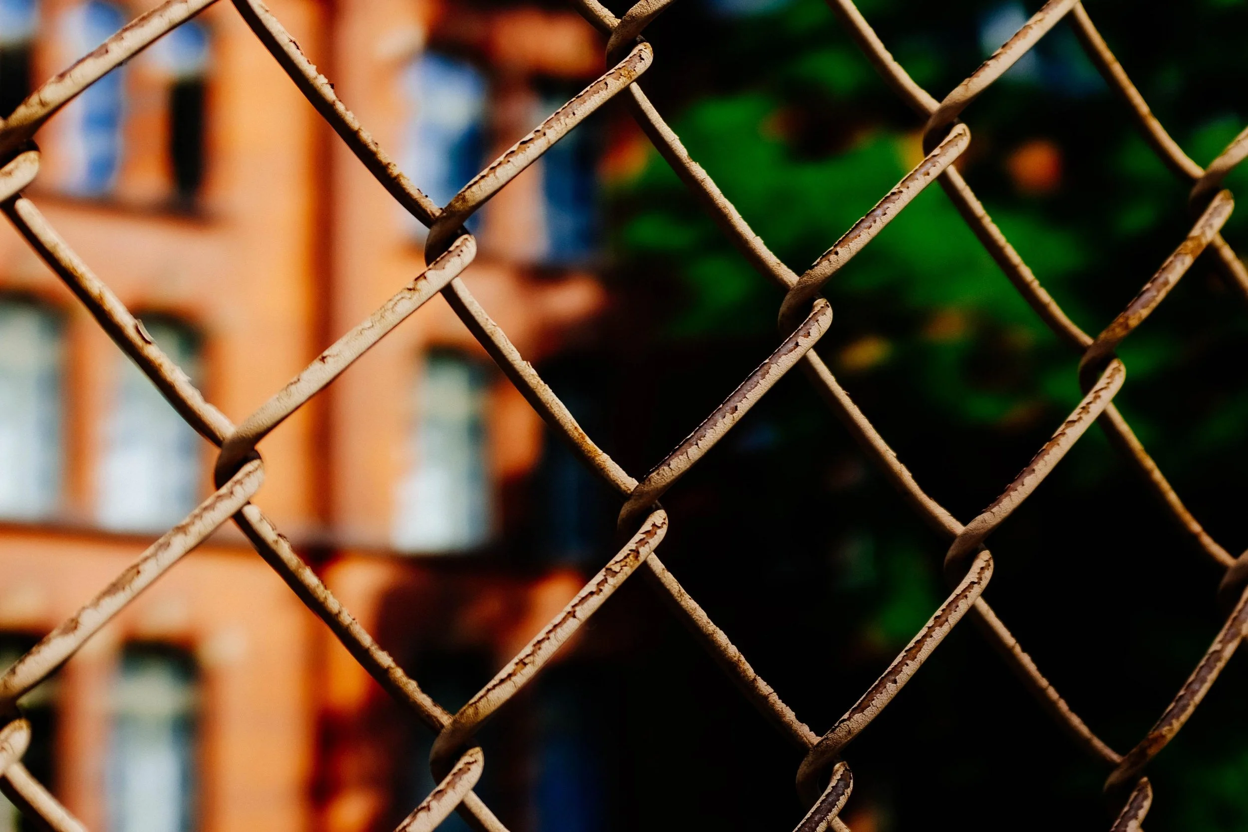 Commercial Chain Link Fence Specifications in Minneapolis: Height, Gauge, and Security Standards