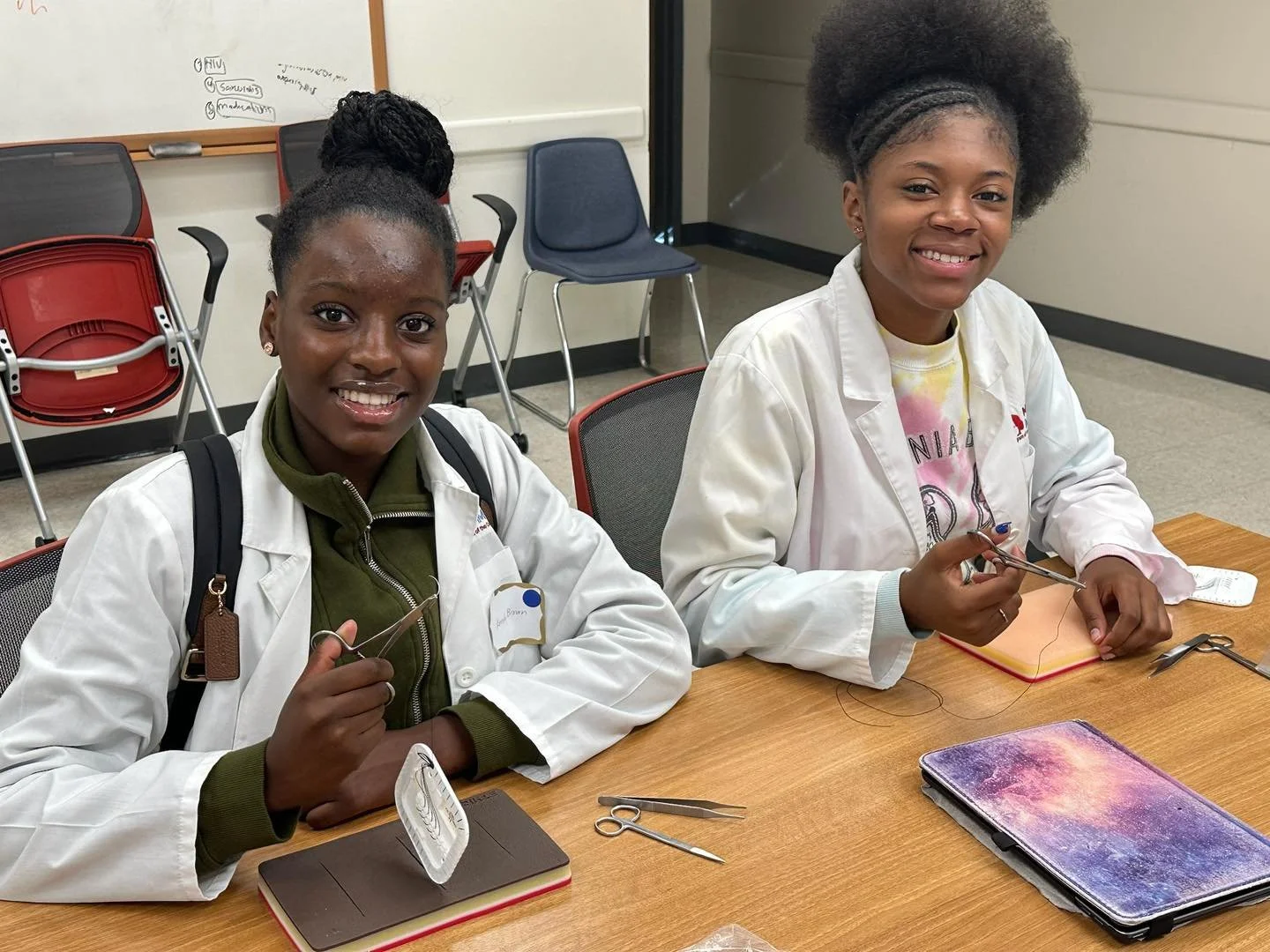 The journey is a little lighter, when you&rsquo;ve got a friend by your side.

We&rsquo;re building a community and we love it here. 🫶🏽

#MadeForMedicine #RepresentationMatters #WhatADoctorLooksLike