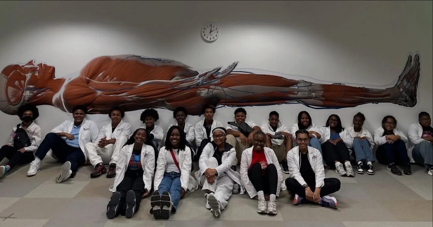 The next generation of doctors are already here! 🩺🥼

Every white coat in this photo represents a commitment to growth, health equity and community. 

#MadeForMedicine #WhatADoctorLooksLike #RepresentationMatters