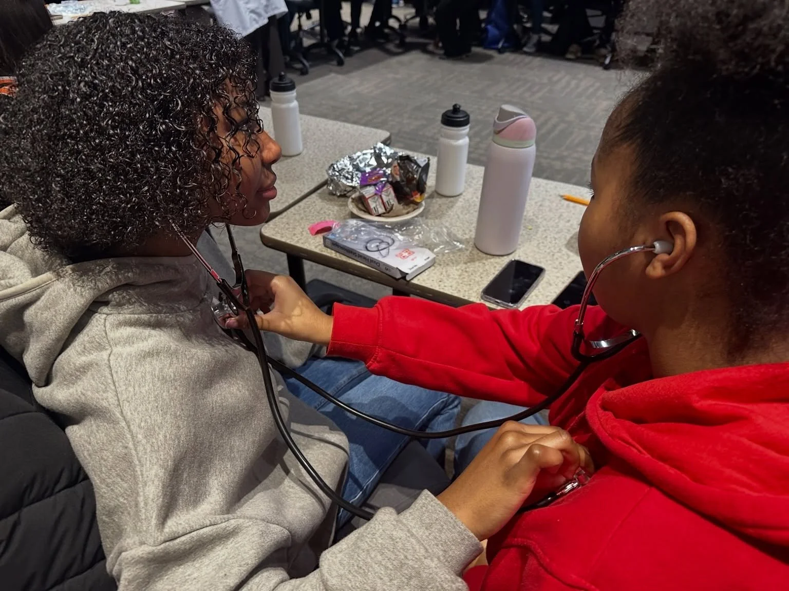 Getting comfortable with the techniques that save lives!

#MadeForMedicine #WhatADoctorLooksLike #RepresentationMatters