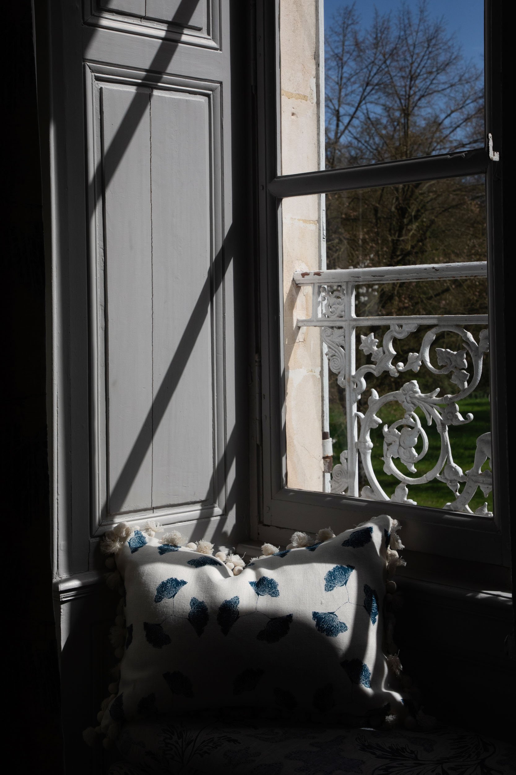 Vivre Le Rêve’ Collection, a French inspired range of pure linen fabrics by designer Zoe Glencross -9.jpg