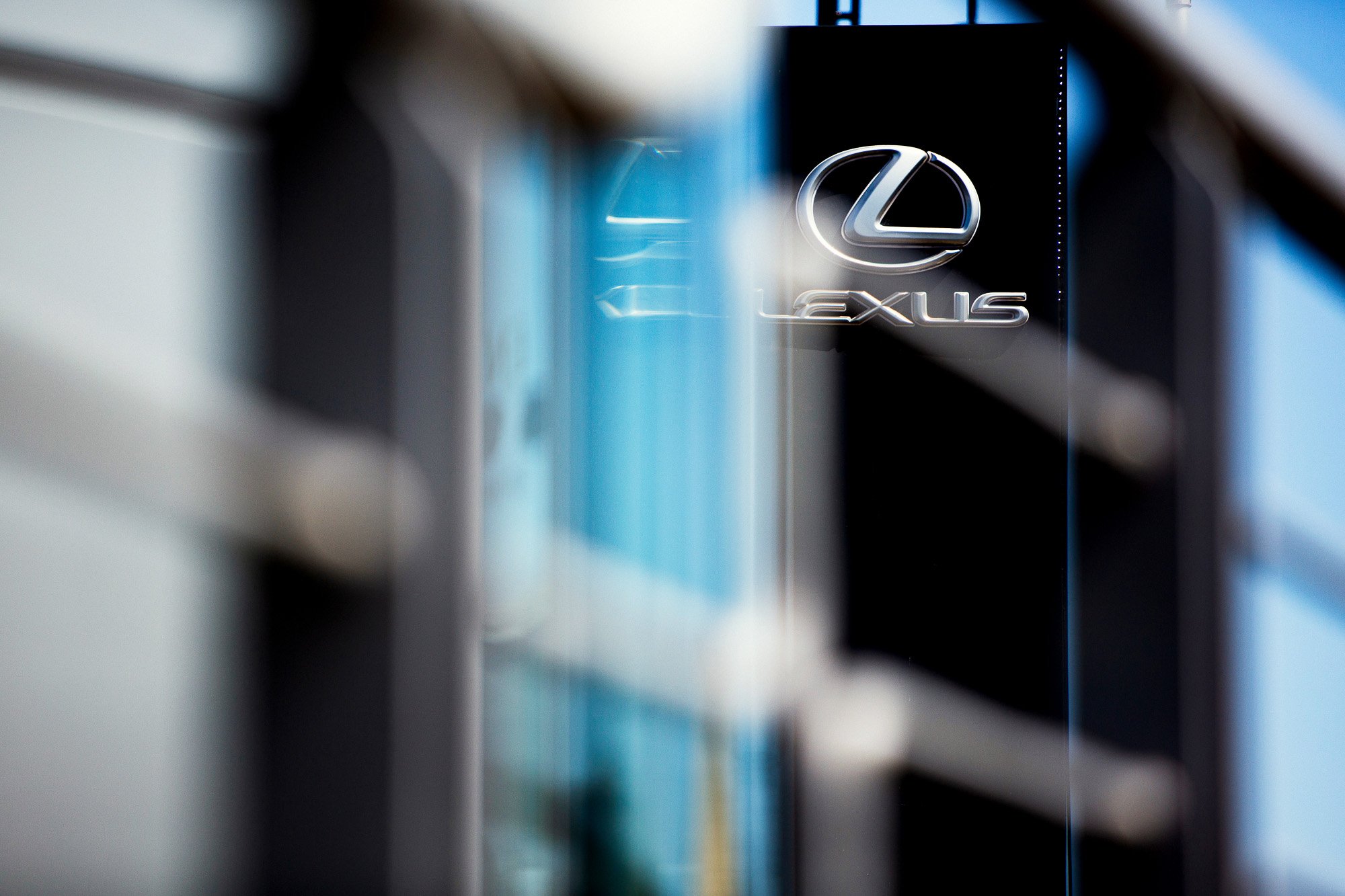 Lexus cars showroom branding.jpg