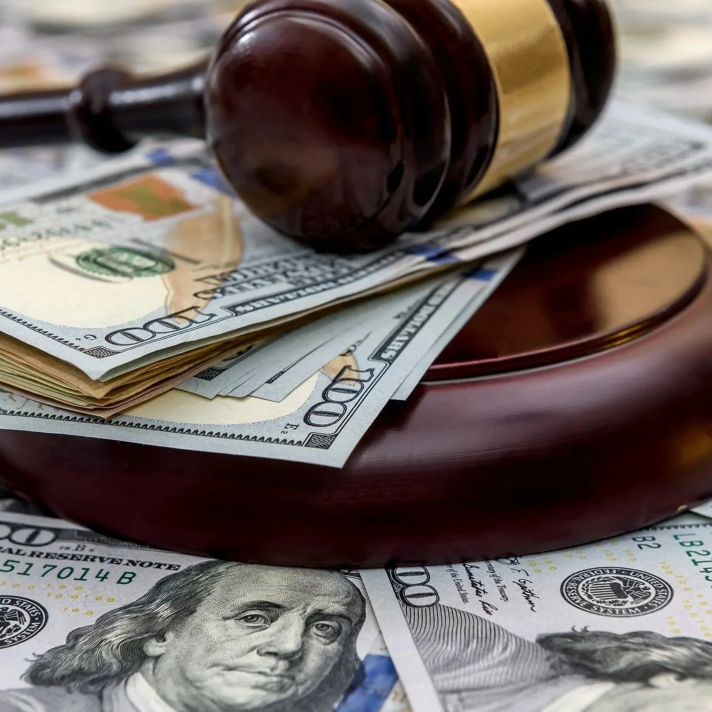 When organised crime becomes an atrocity crime: Adopting a transitional justice framework