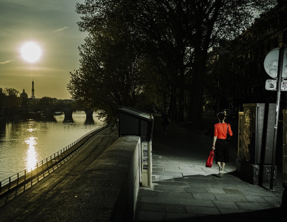 Frédéric+Stucin,+“Quai+de+la+Mégisserie,+Paris”+(série+“The+setting”),+2020.+©+Frédéric+Stucin,+2020.jpg