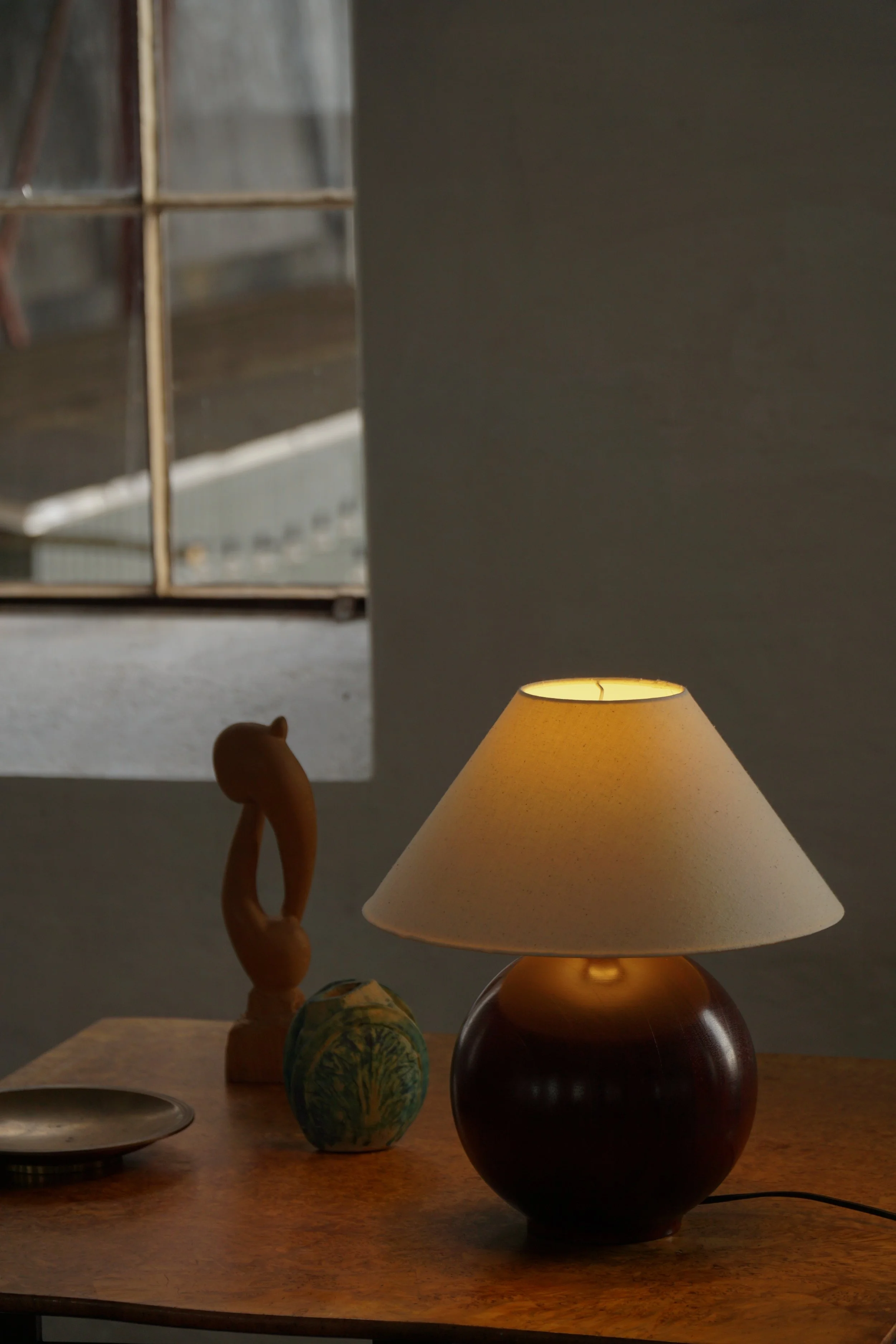 Wooden_Lamp_Round_Dark-02.jpg