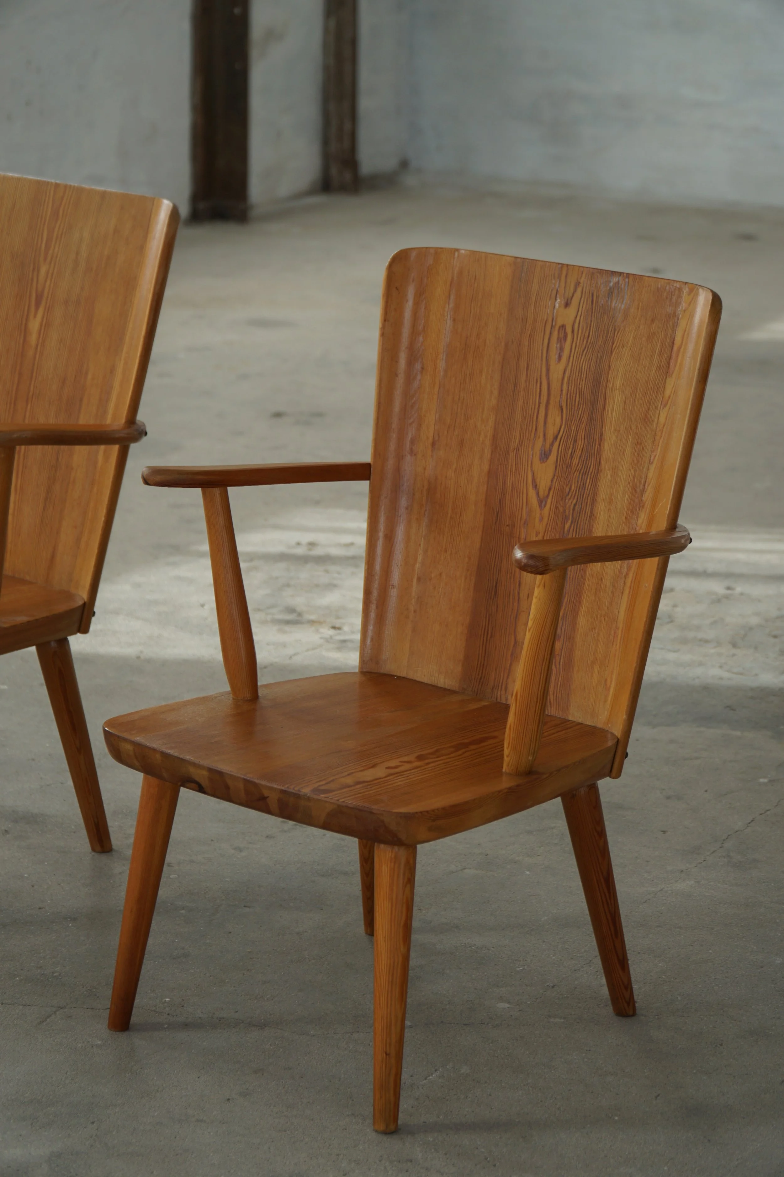 Arm_Chairs_Wood.jpg