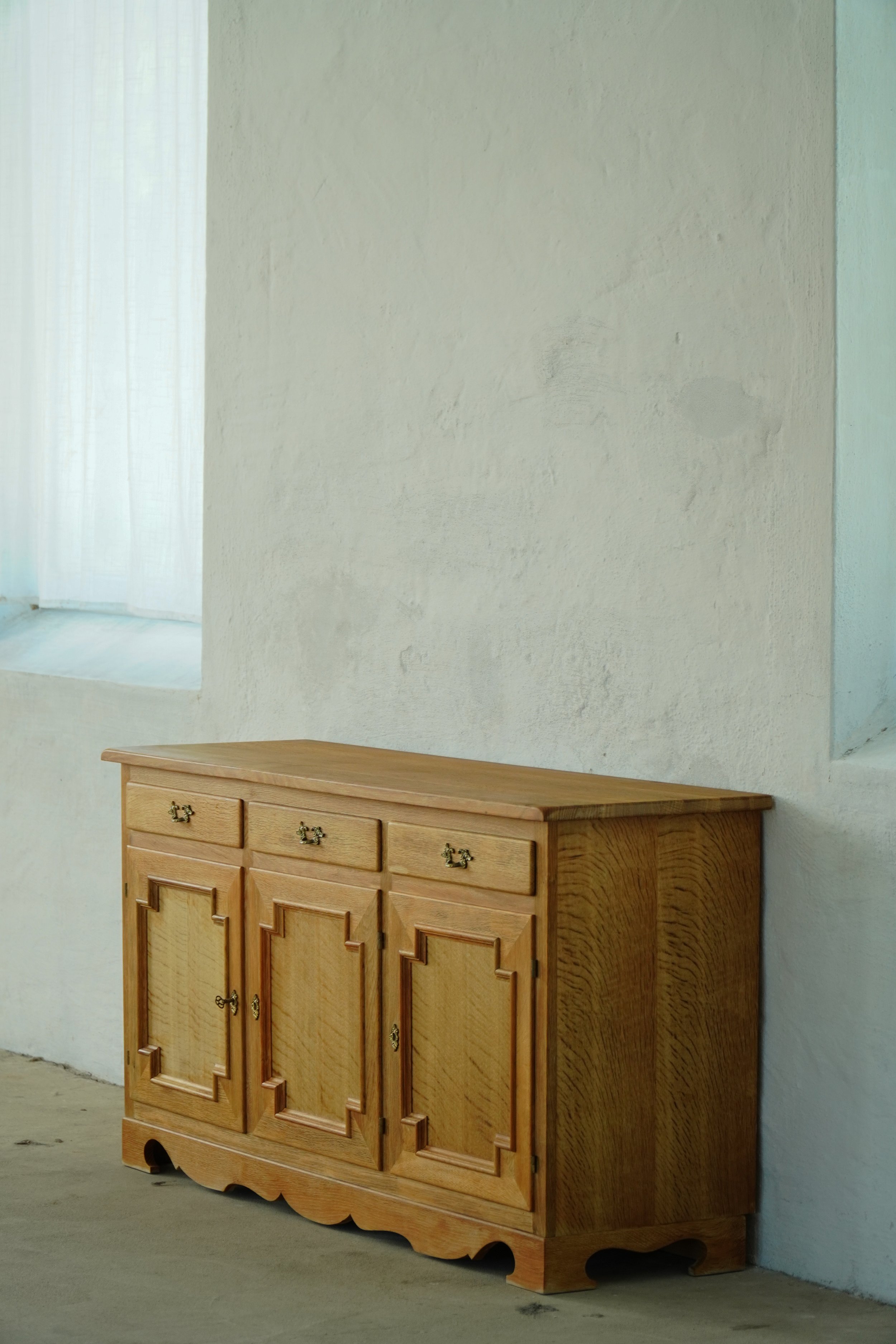 Cabinet-12.jpg