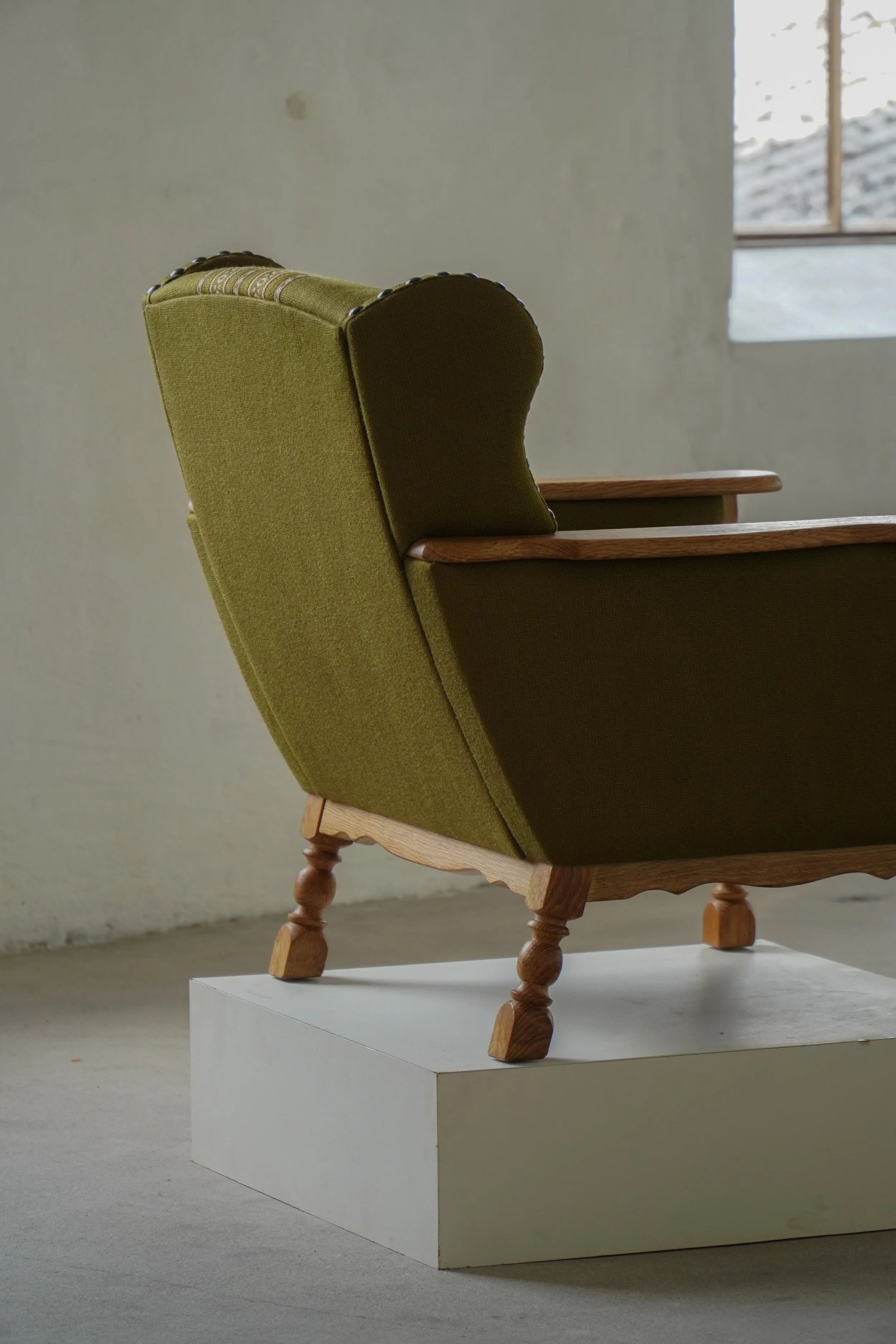Green_Lounge_Chairs-18.jpg