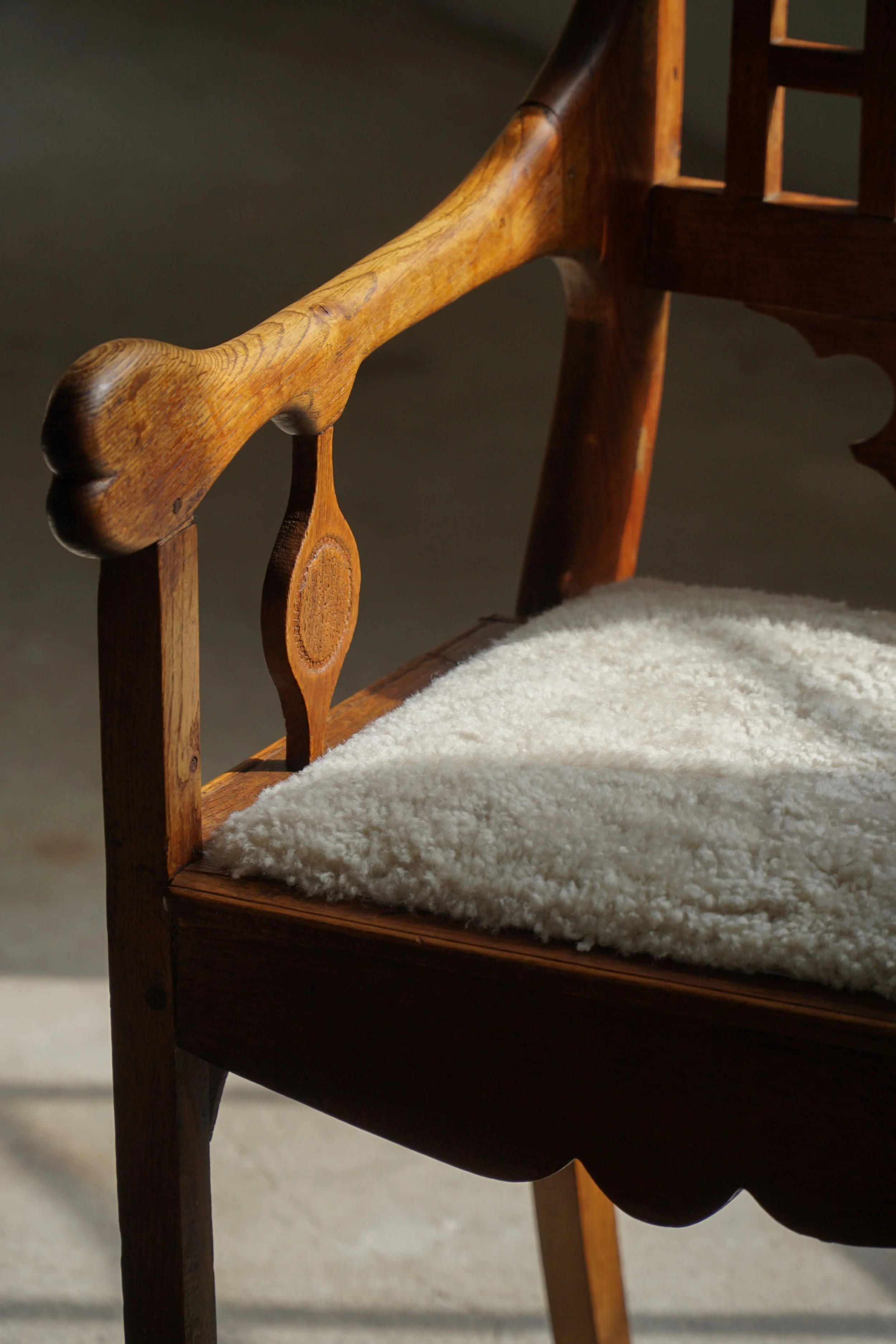Chair-3.jpg