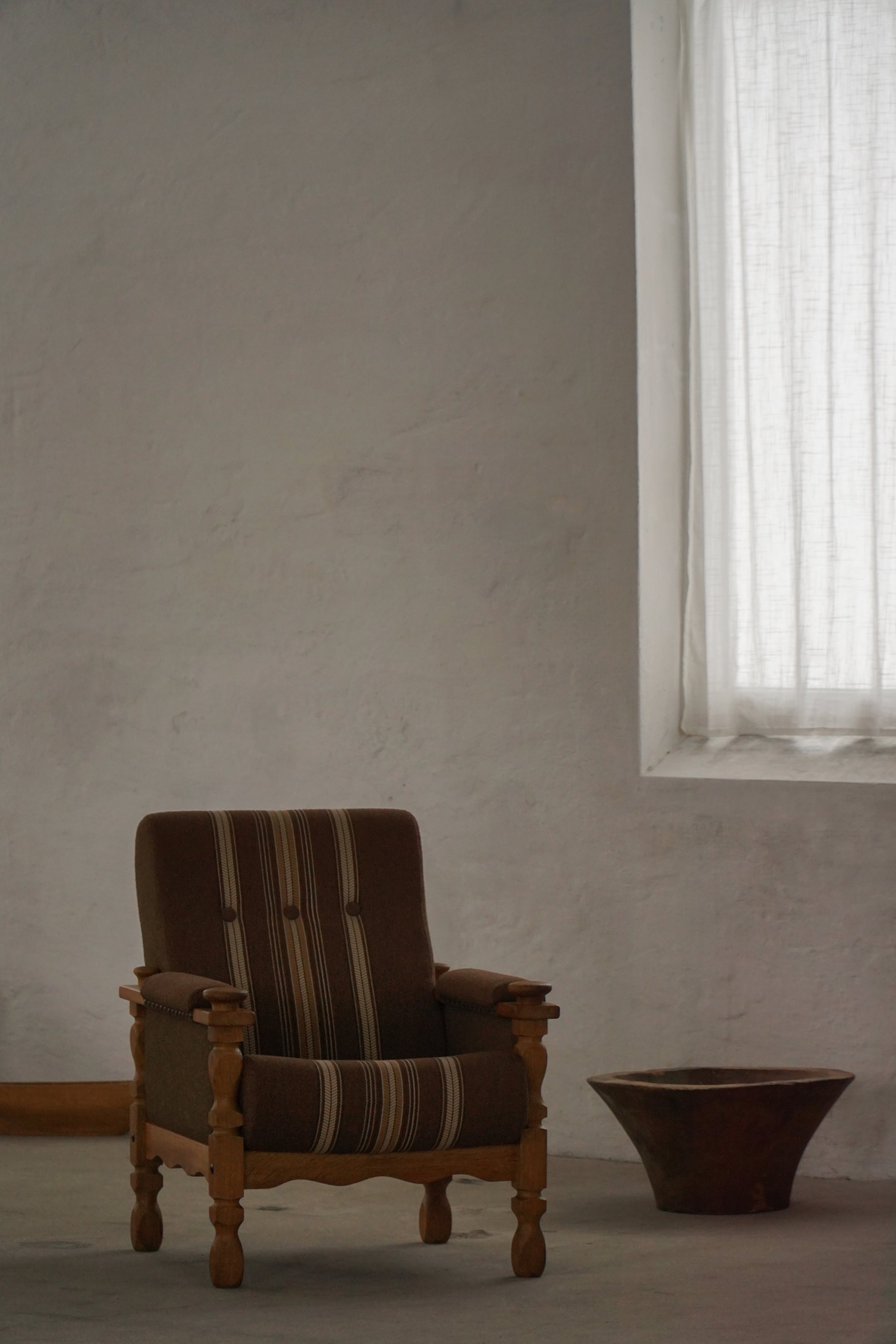 Lounge_Chair_Striped_Wool-09.jpg