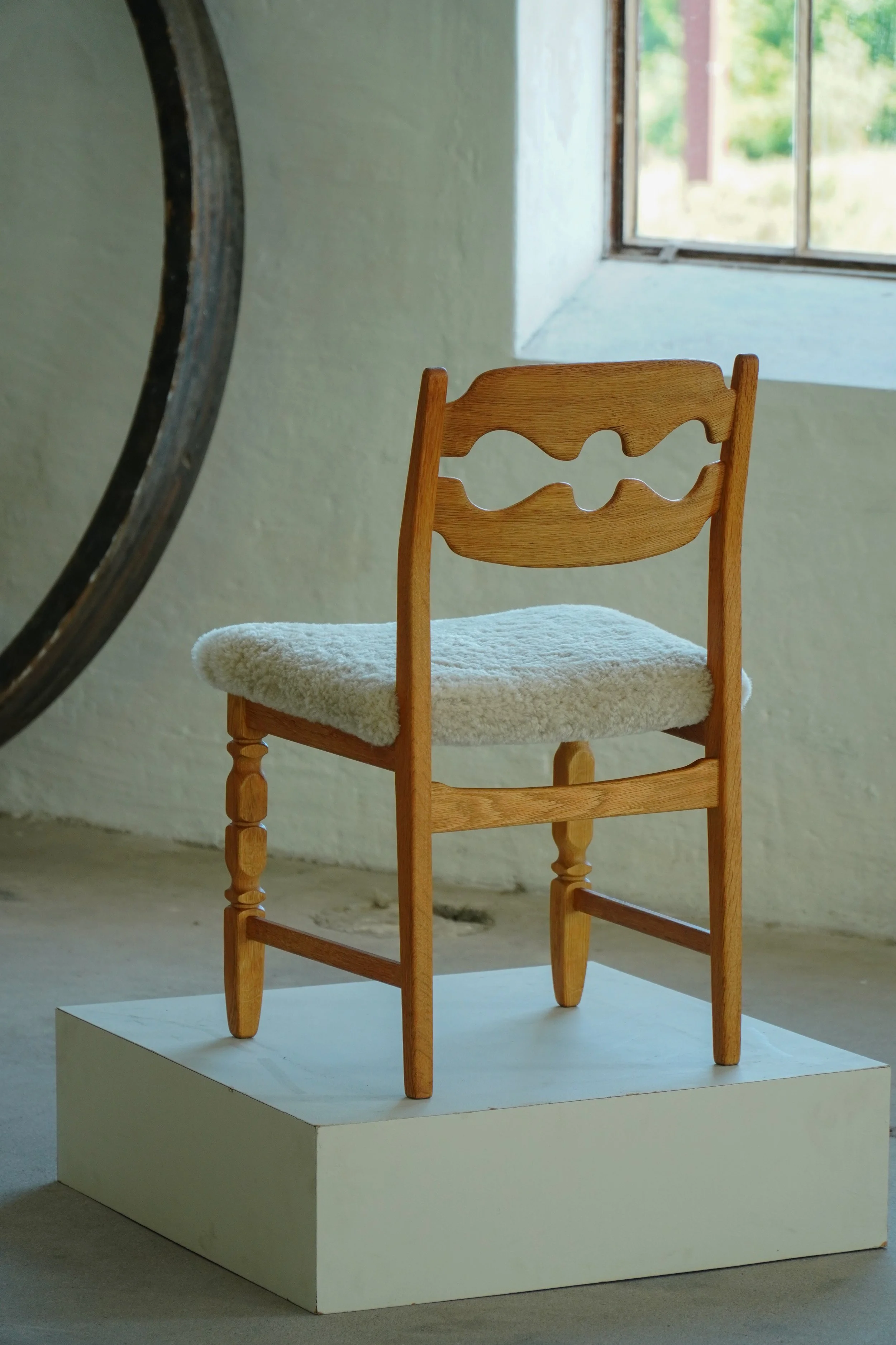 Six_Dining_Chairs-15.jpg