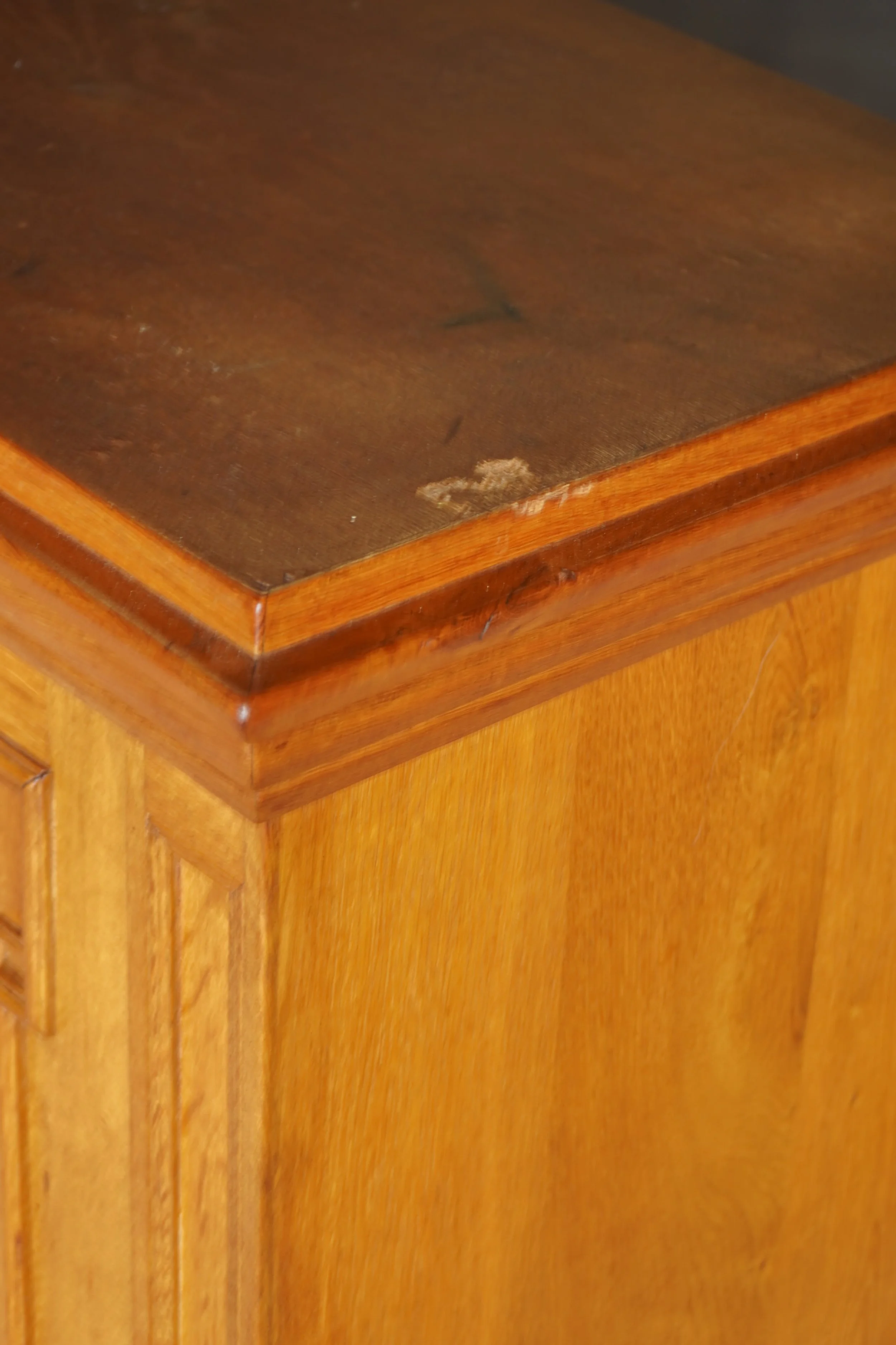 Cabinet-4.jpg