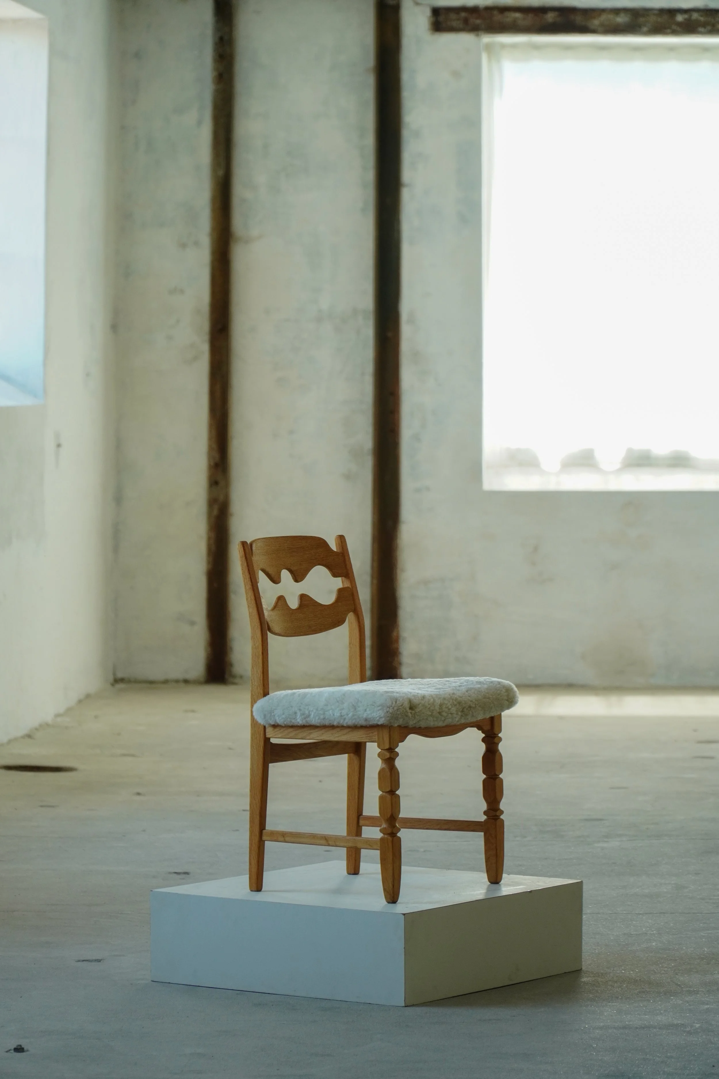Six_Dining_Chairs-16.jpg