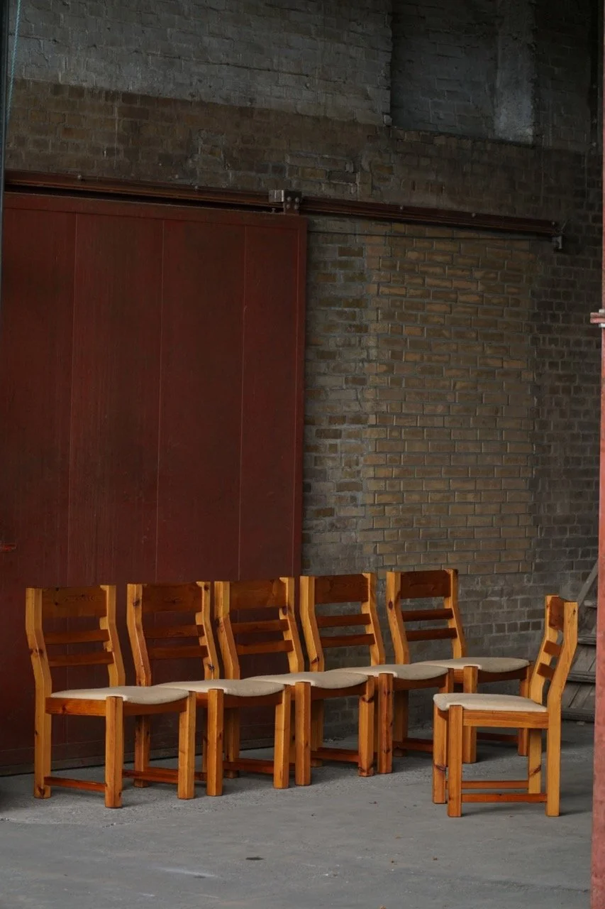 Pine_Chairs_Hessian-8 – stor.jpeg