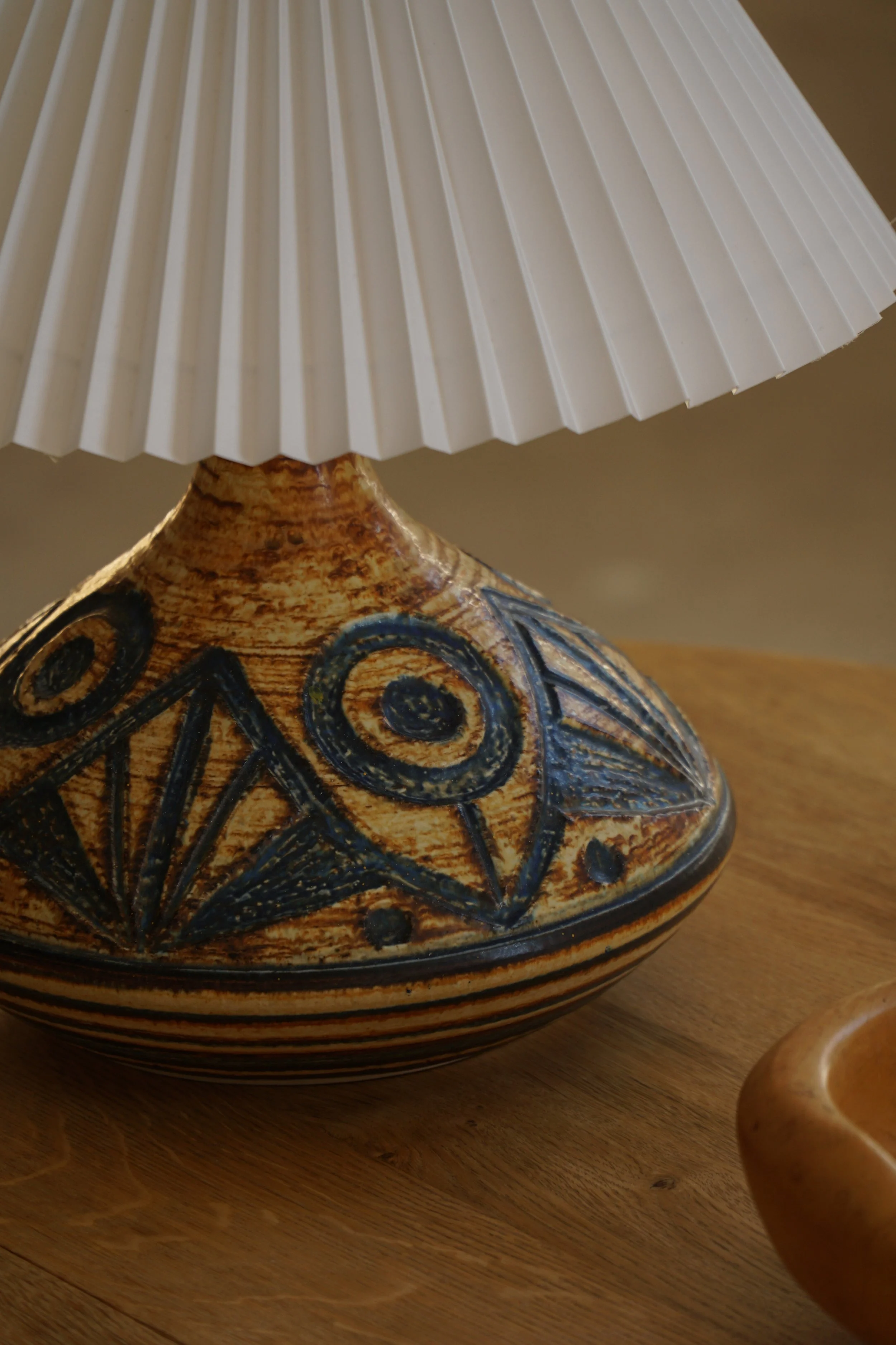 Lamp_Round-3.jpg