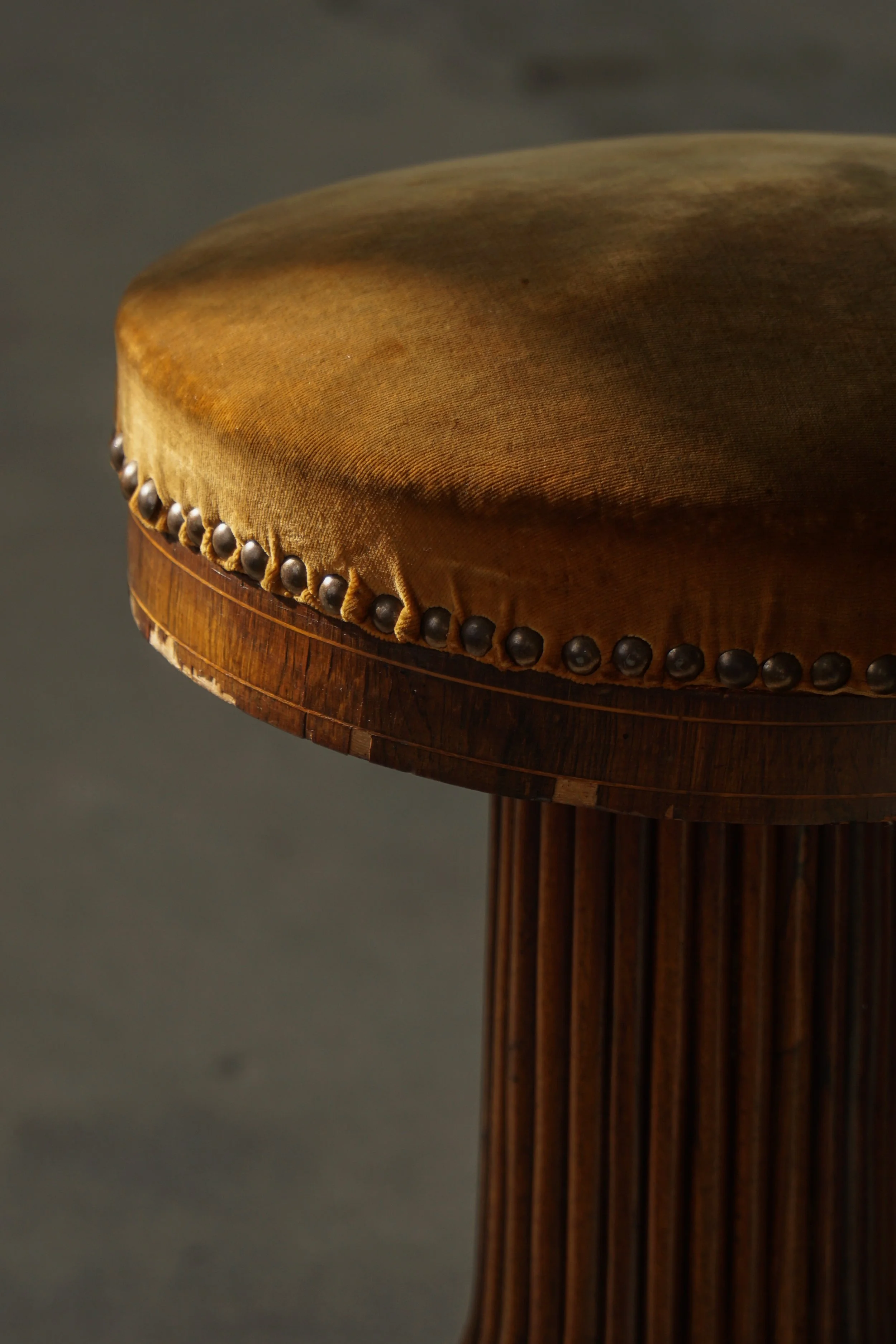 Stool_Velvet_Seat-16.jpg