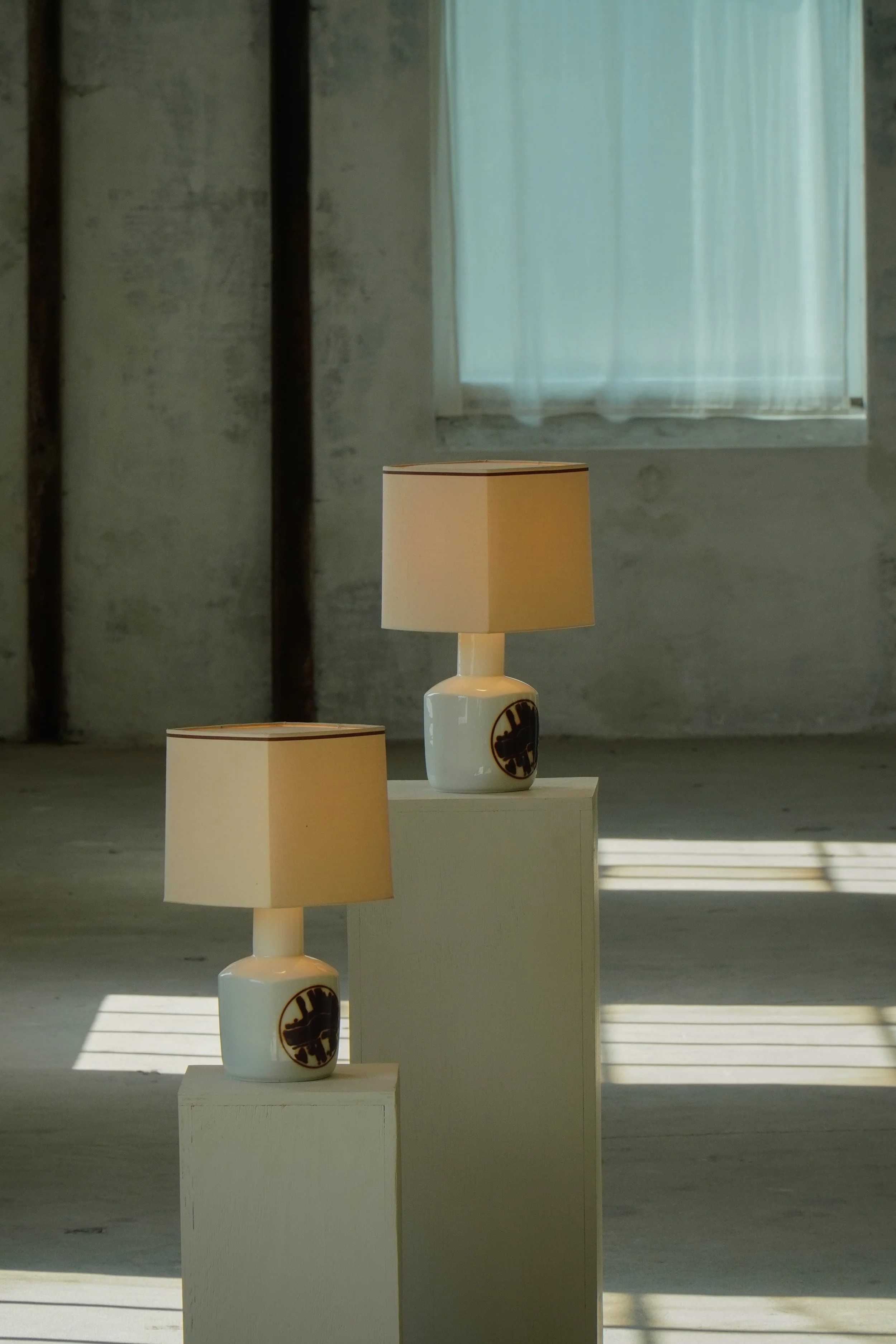 Pair_of_Lamps-4.jpg