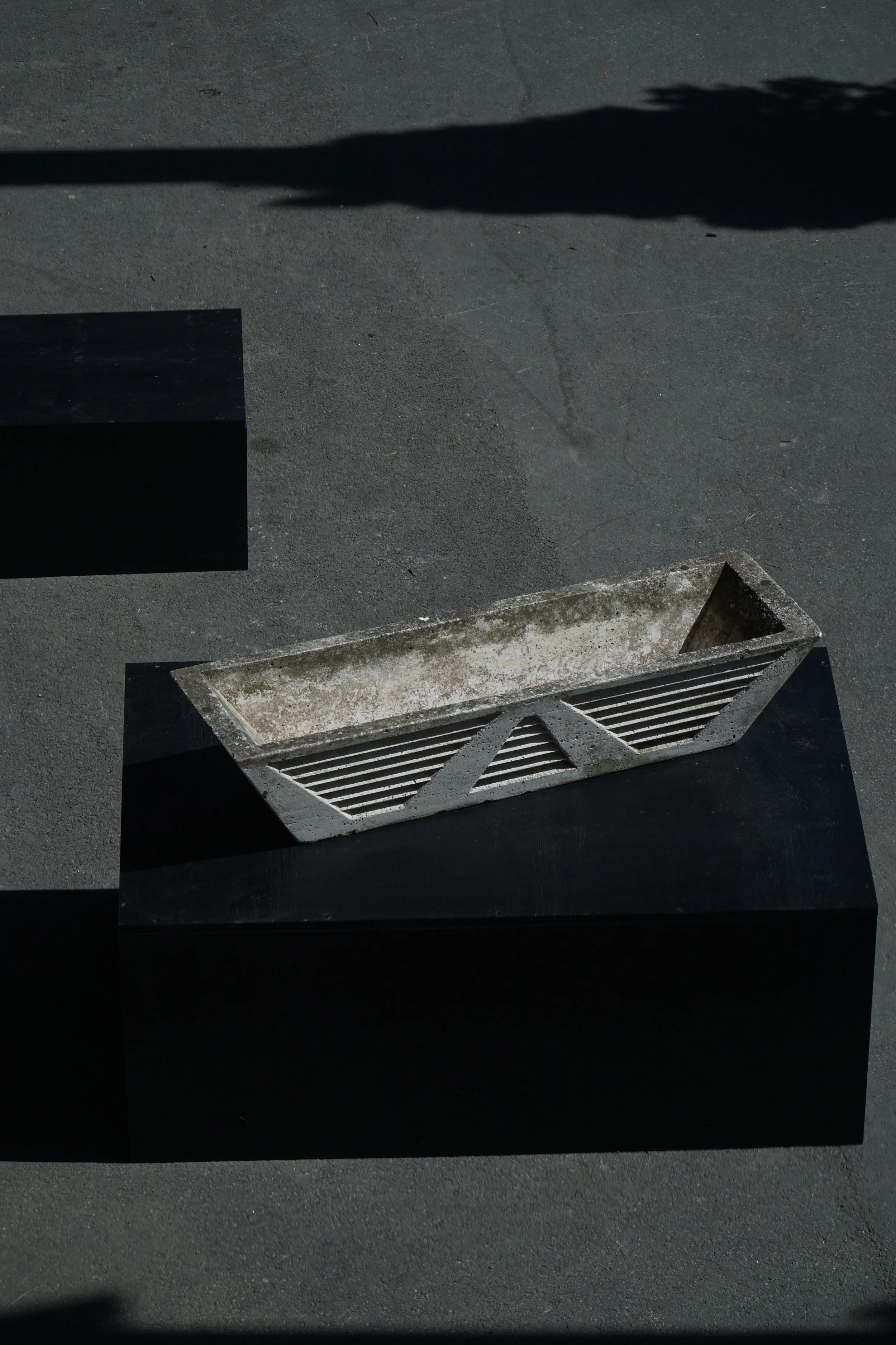 Jadinere_Long_Planter-6.jpg