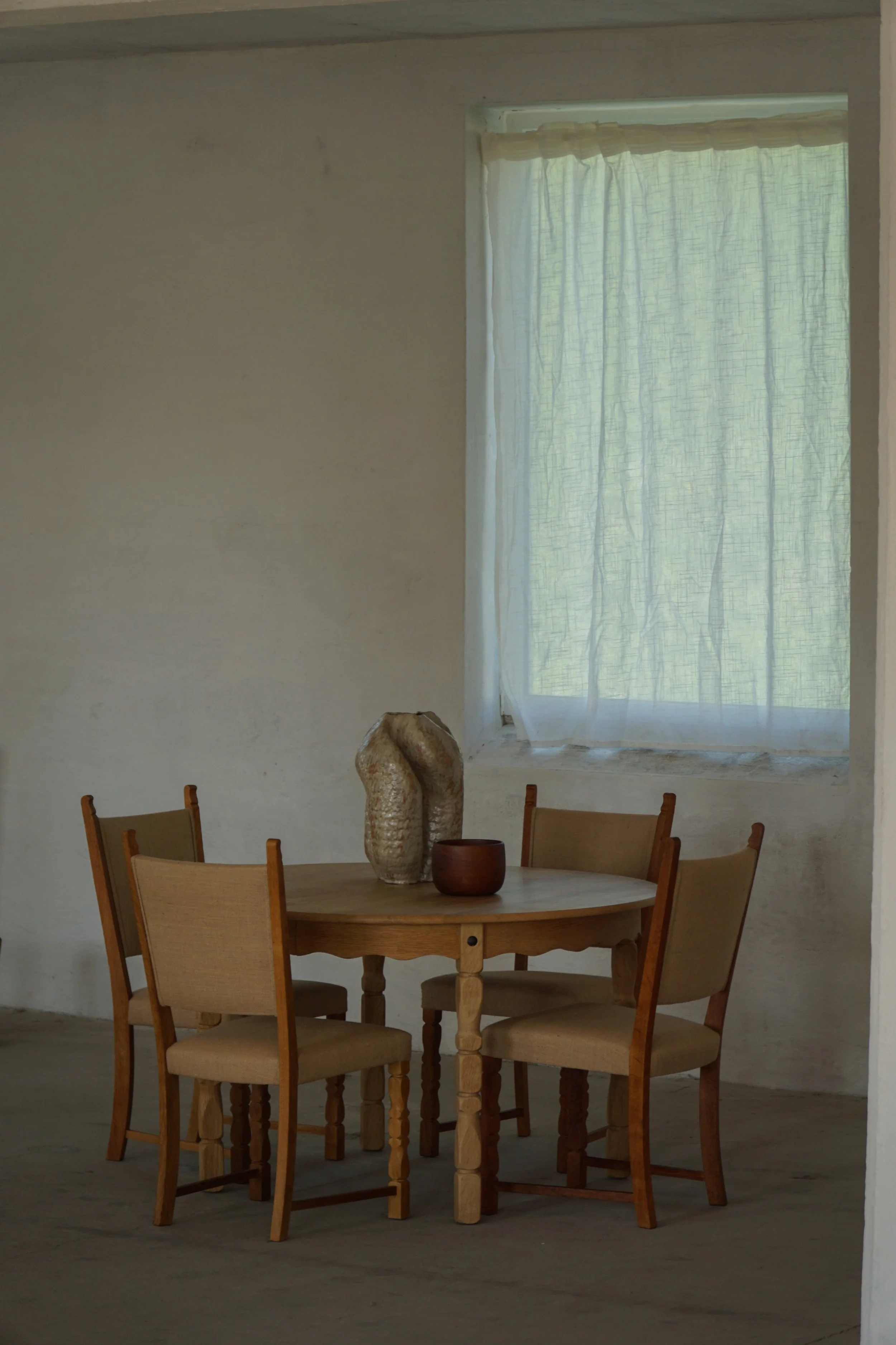 Hessian_Chairs-16.jpg