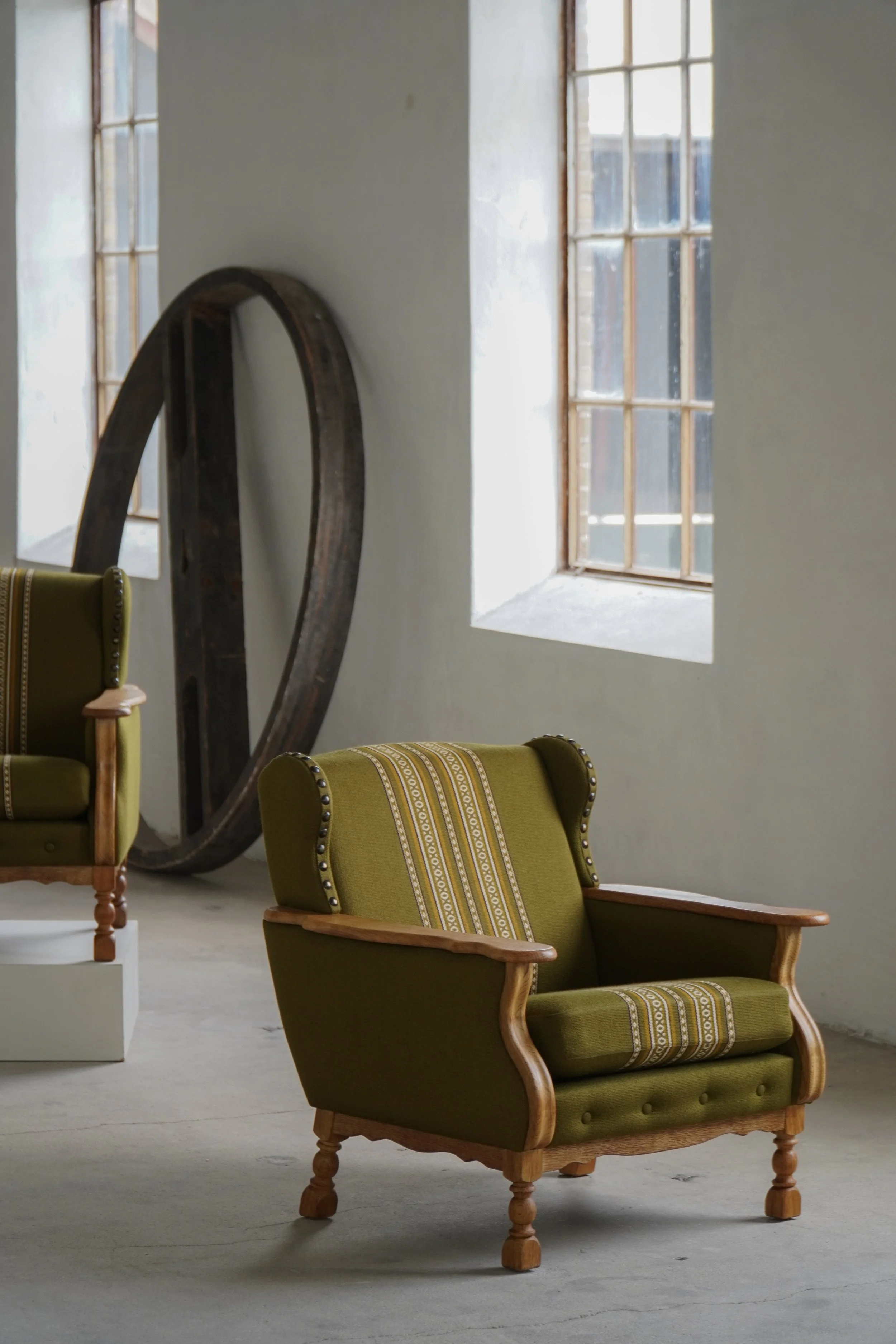 Green_Lounge_Chairs-14.jpg
