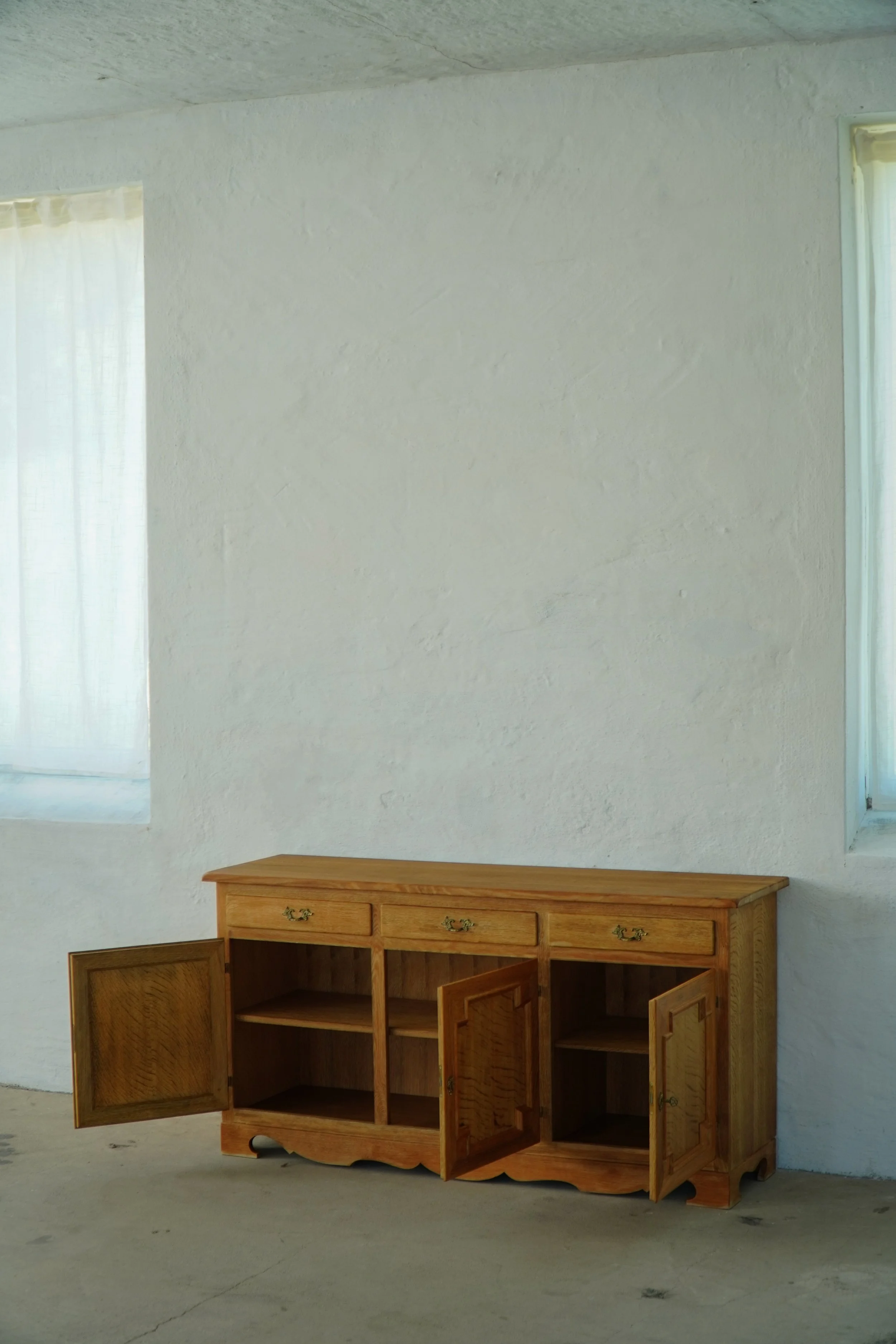 Cabinet-6.jpg