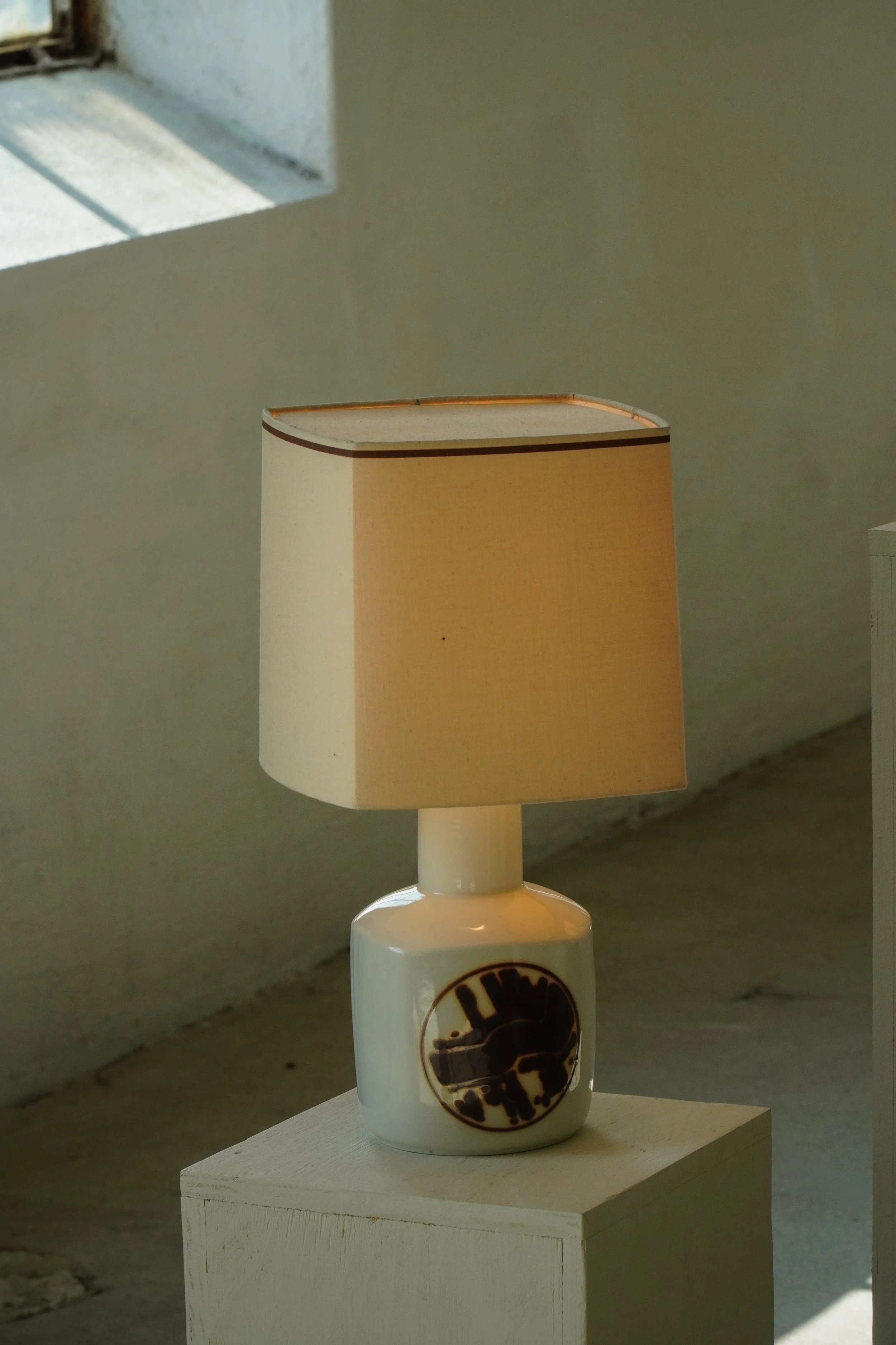 Pair_of_Lamps-5.jpg