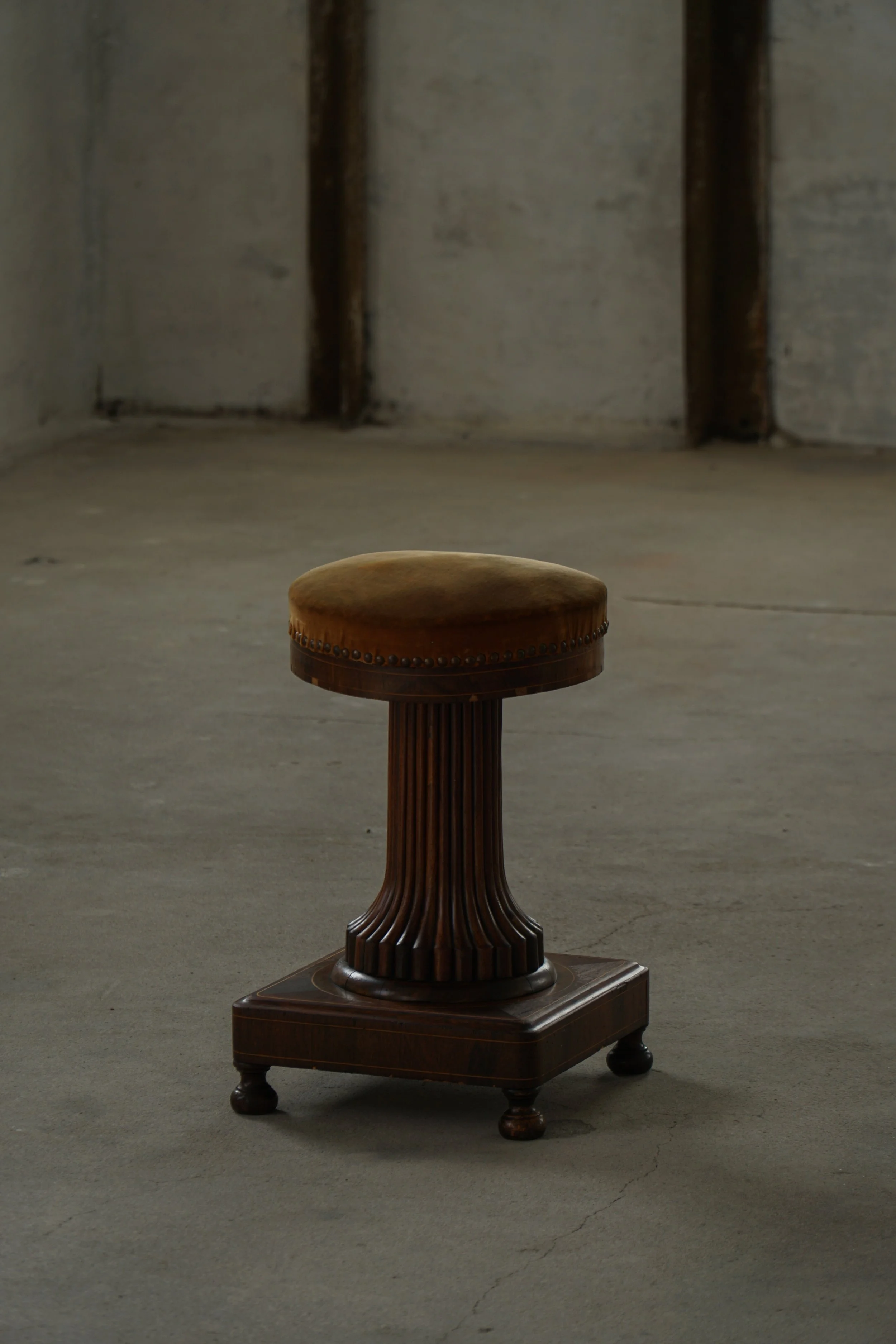 Stool_Velvet_Seat-9.jpg