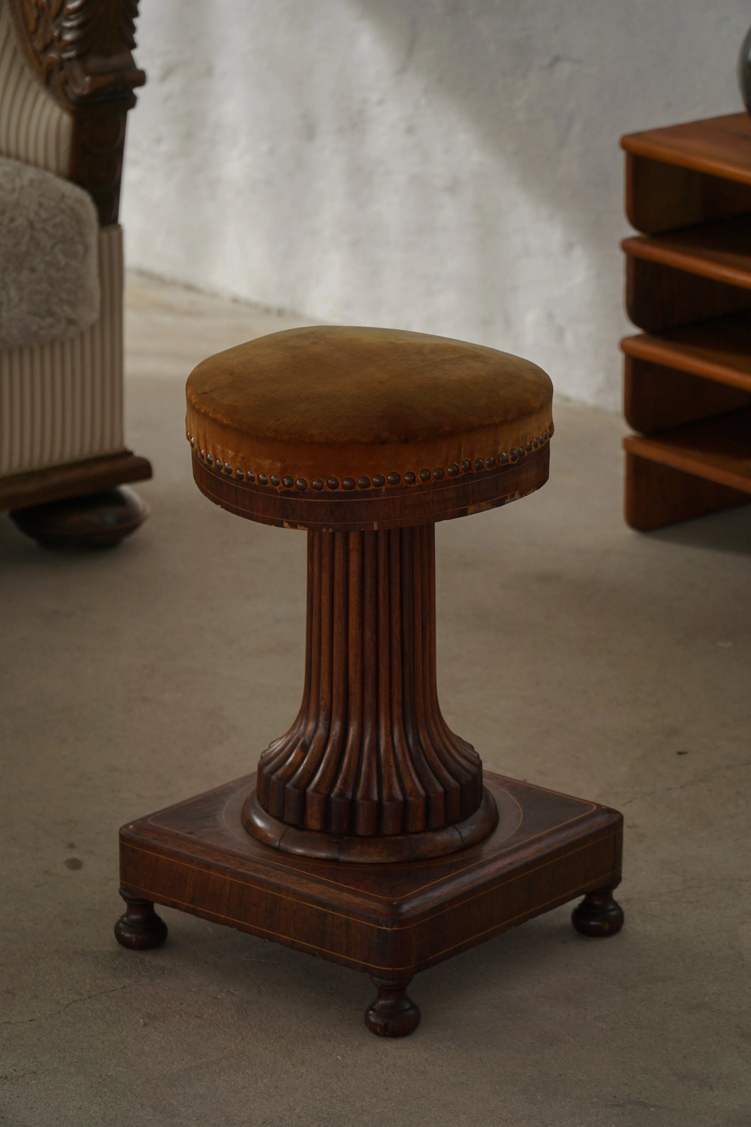 Stool_Velvet_Seat-4.jpg