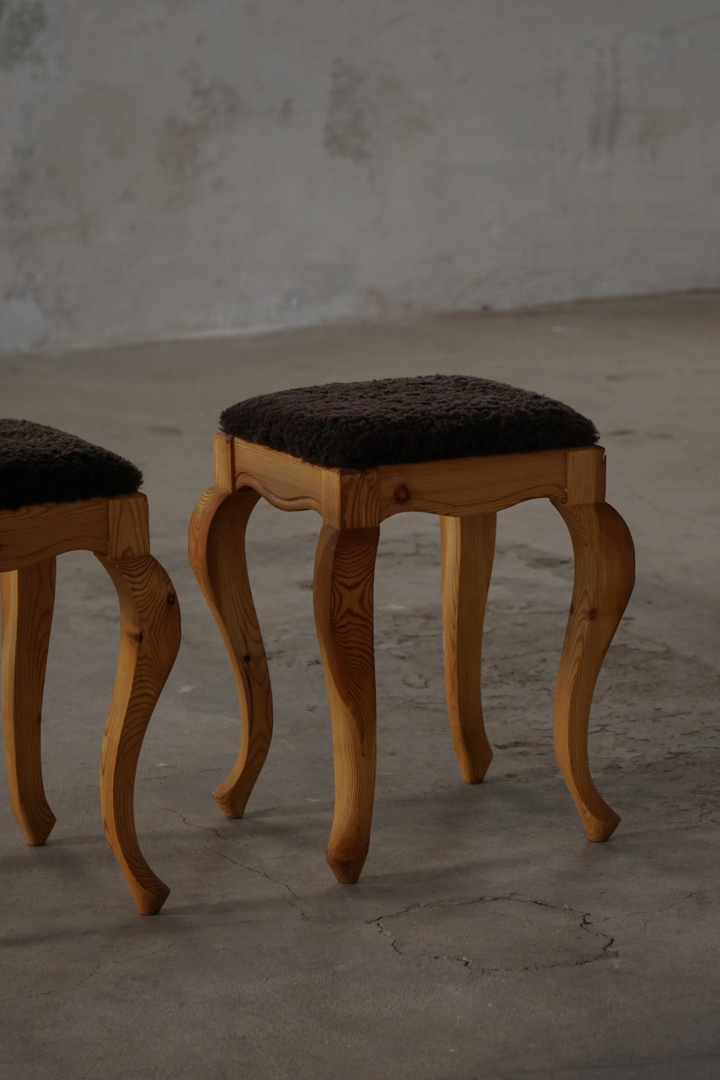 Pine_Stools_Lambswool-15.jpg