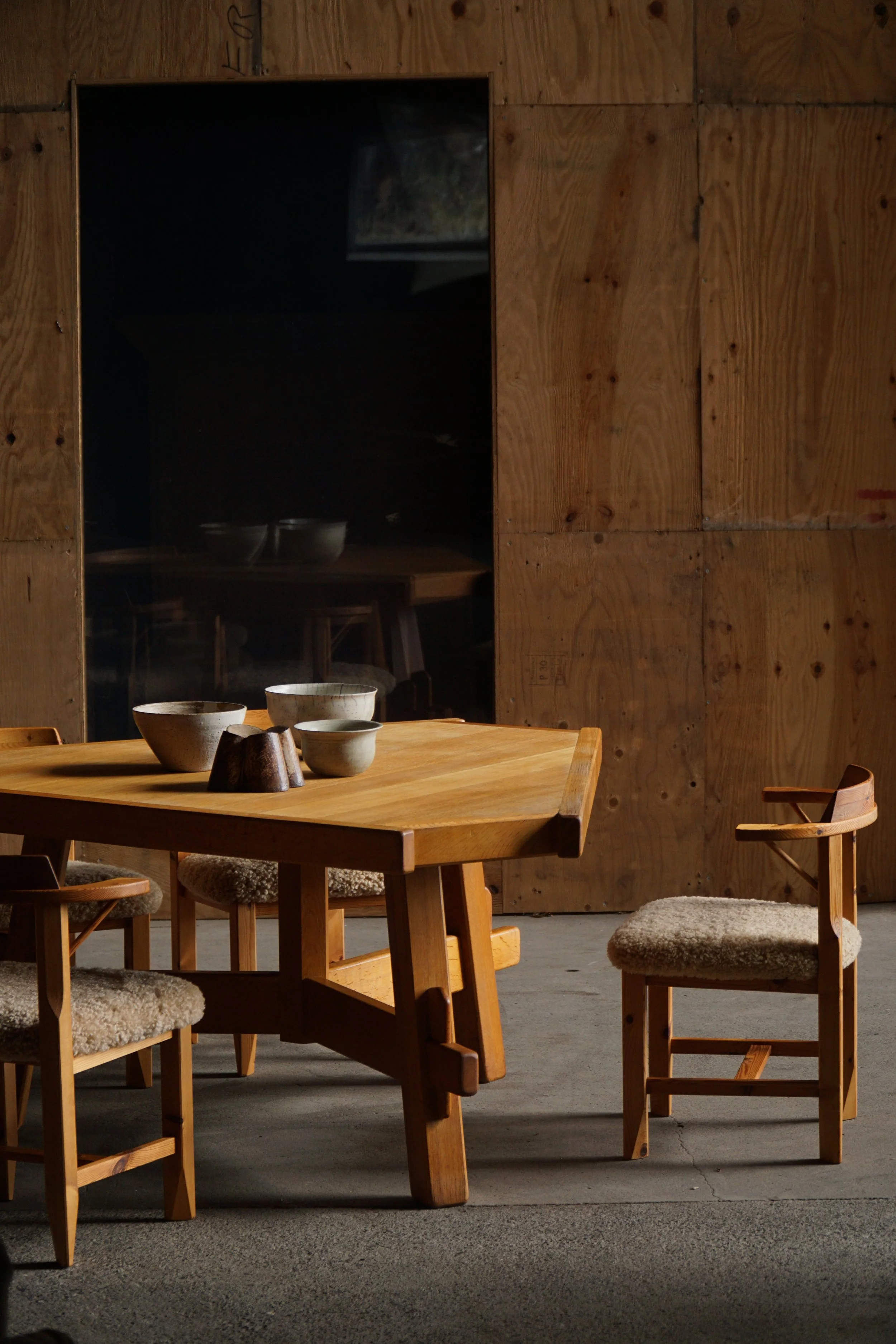 French Mid Century Modern, Triangular Brutalist Dining Table in Oak, 1960s