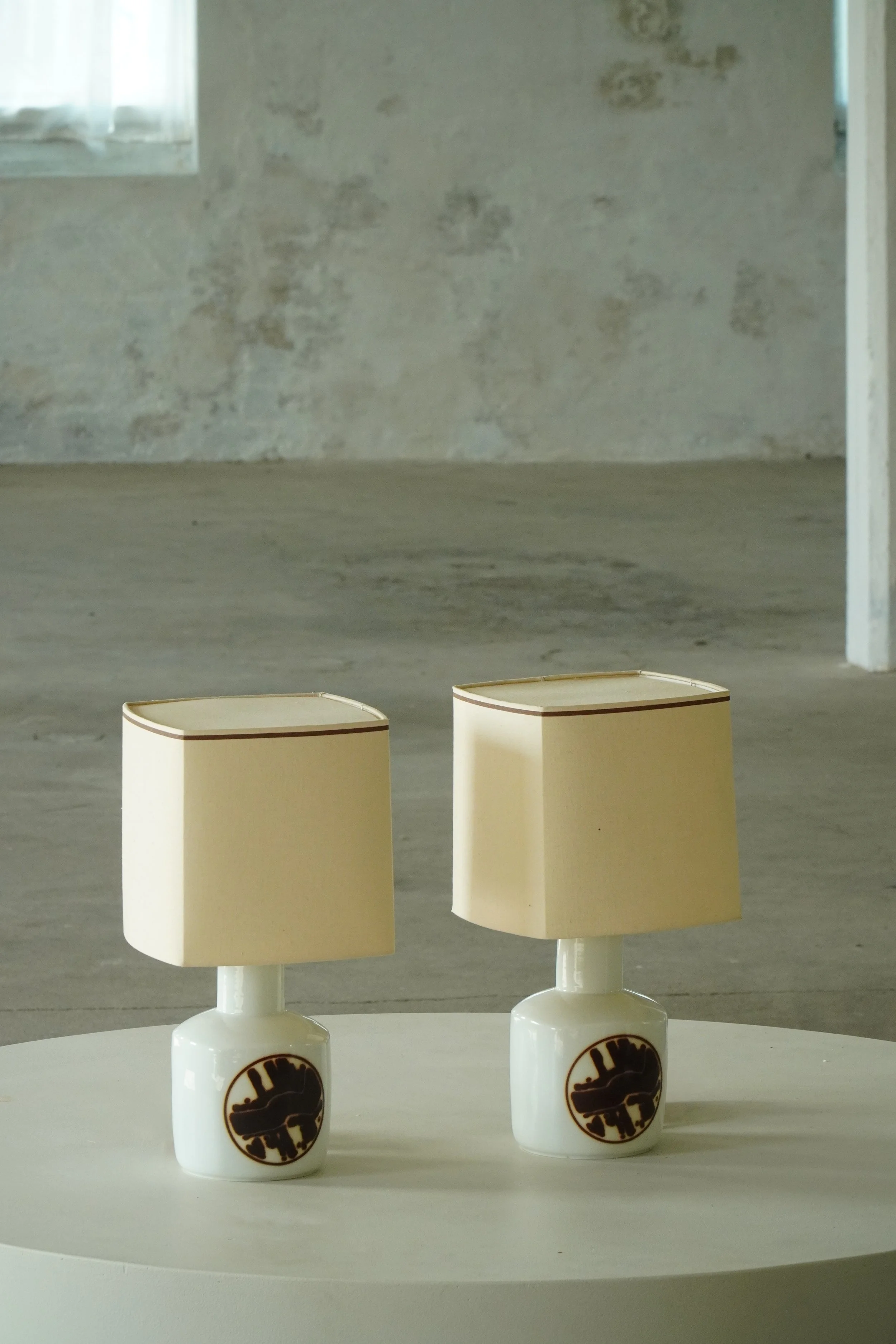 Pair_of_Lamps-18.jpg