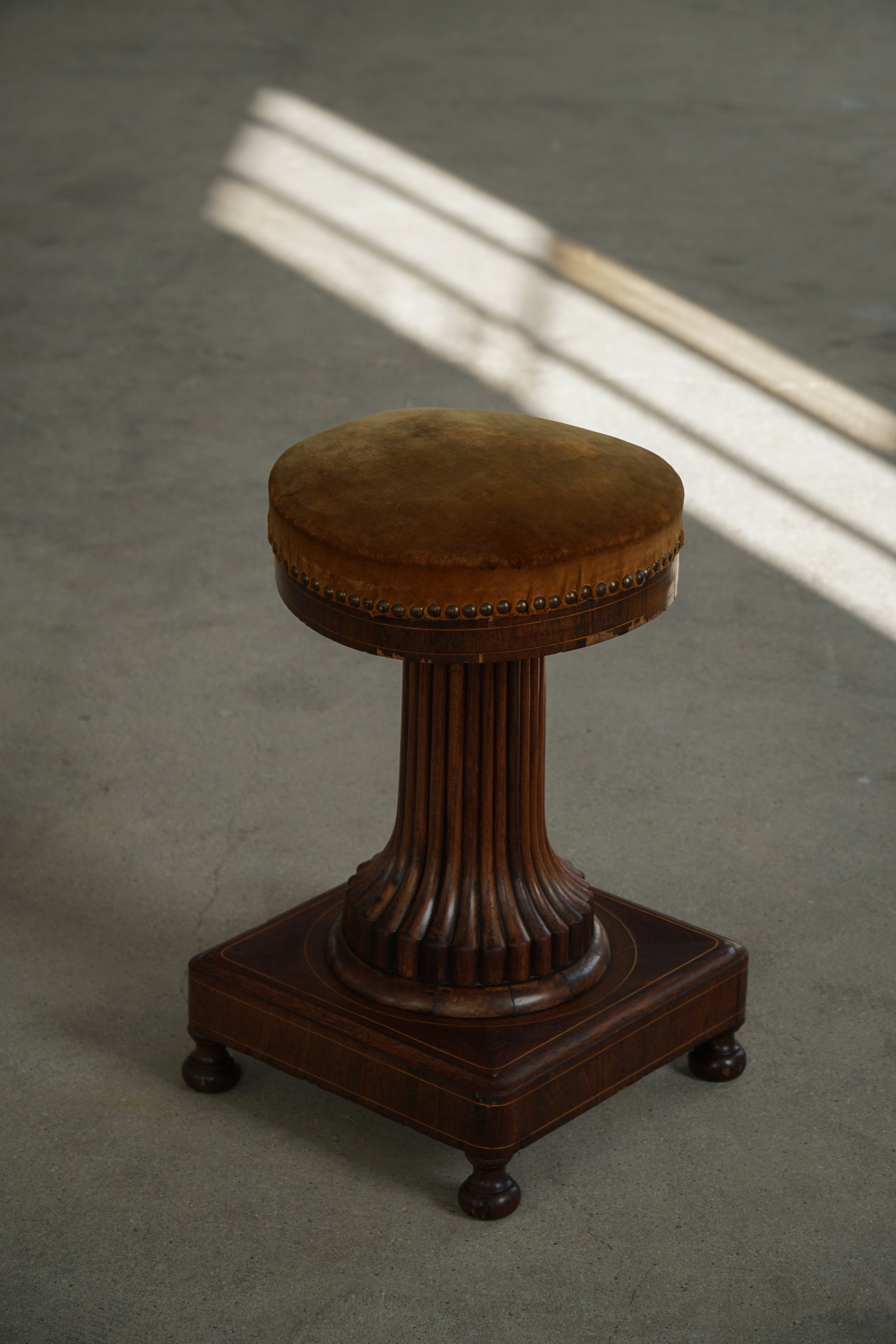 Stool_Velvet_Seat-8.jpg