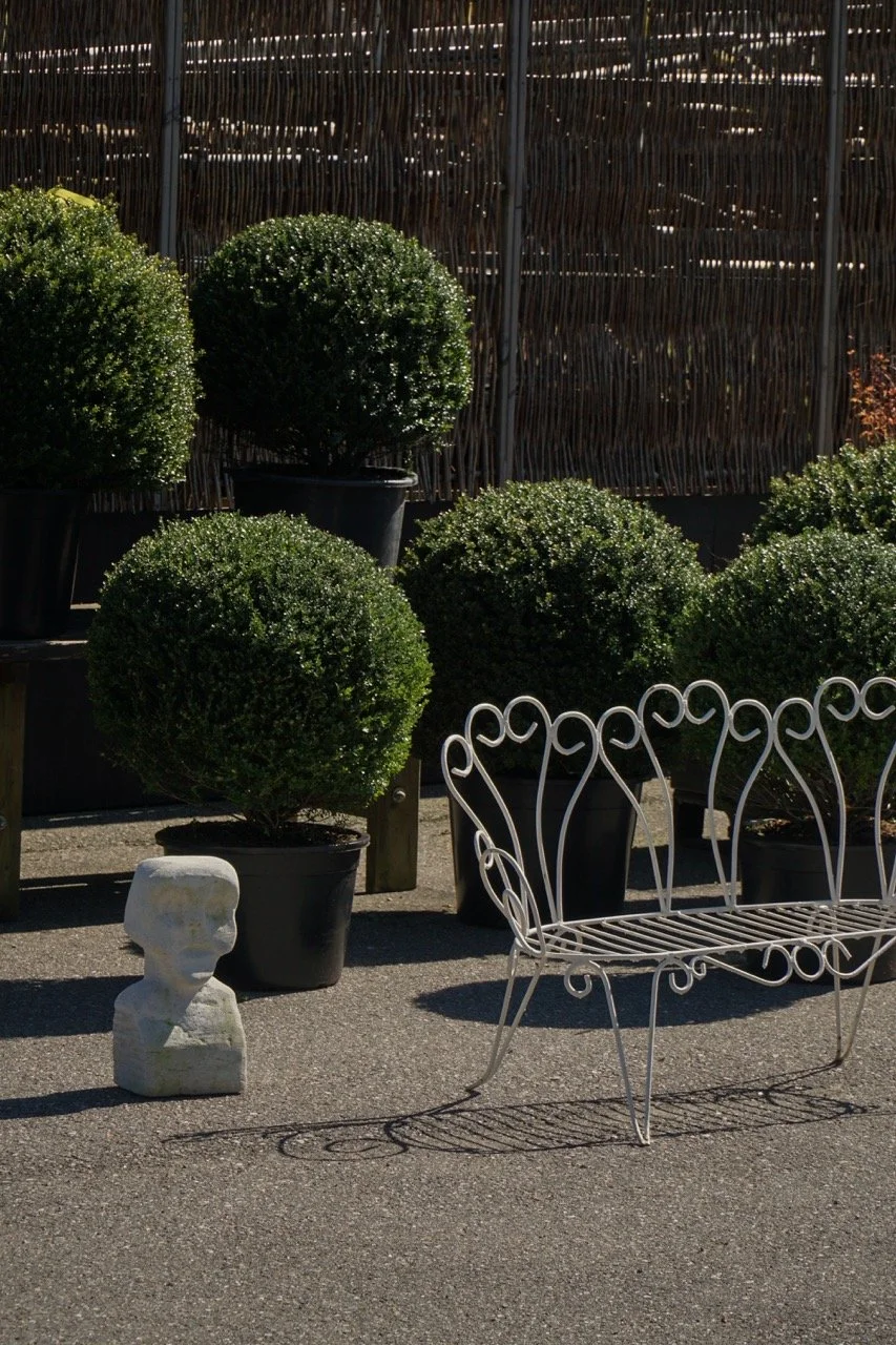 Bench_White-2 – stor.jpeg